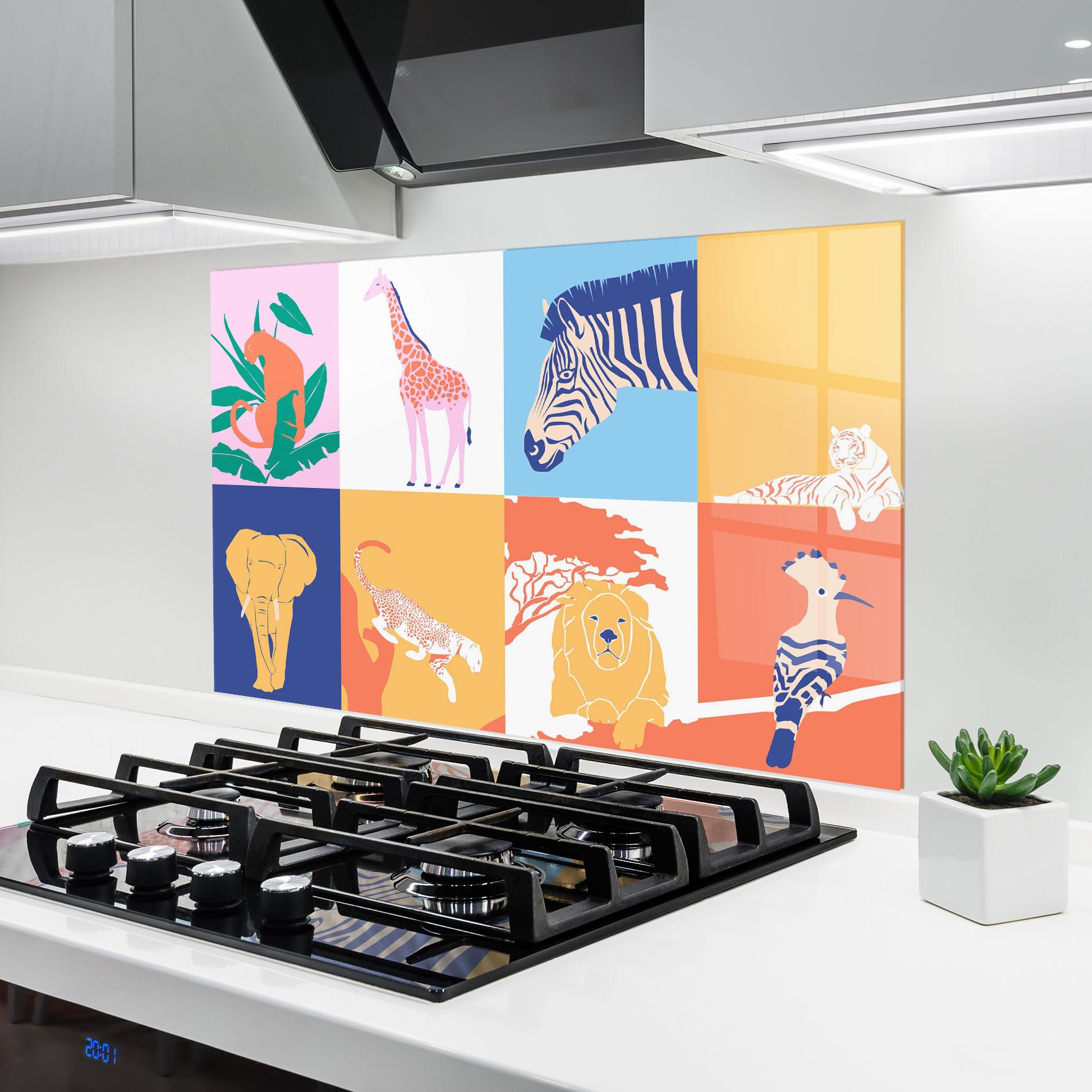 Panou Sticla Bucatarie Wild Life Collage mockup 6