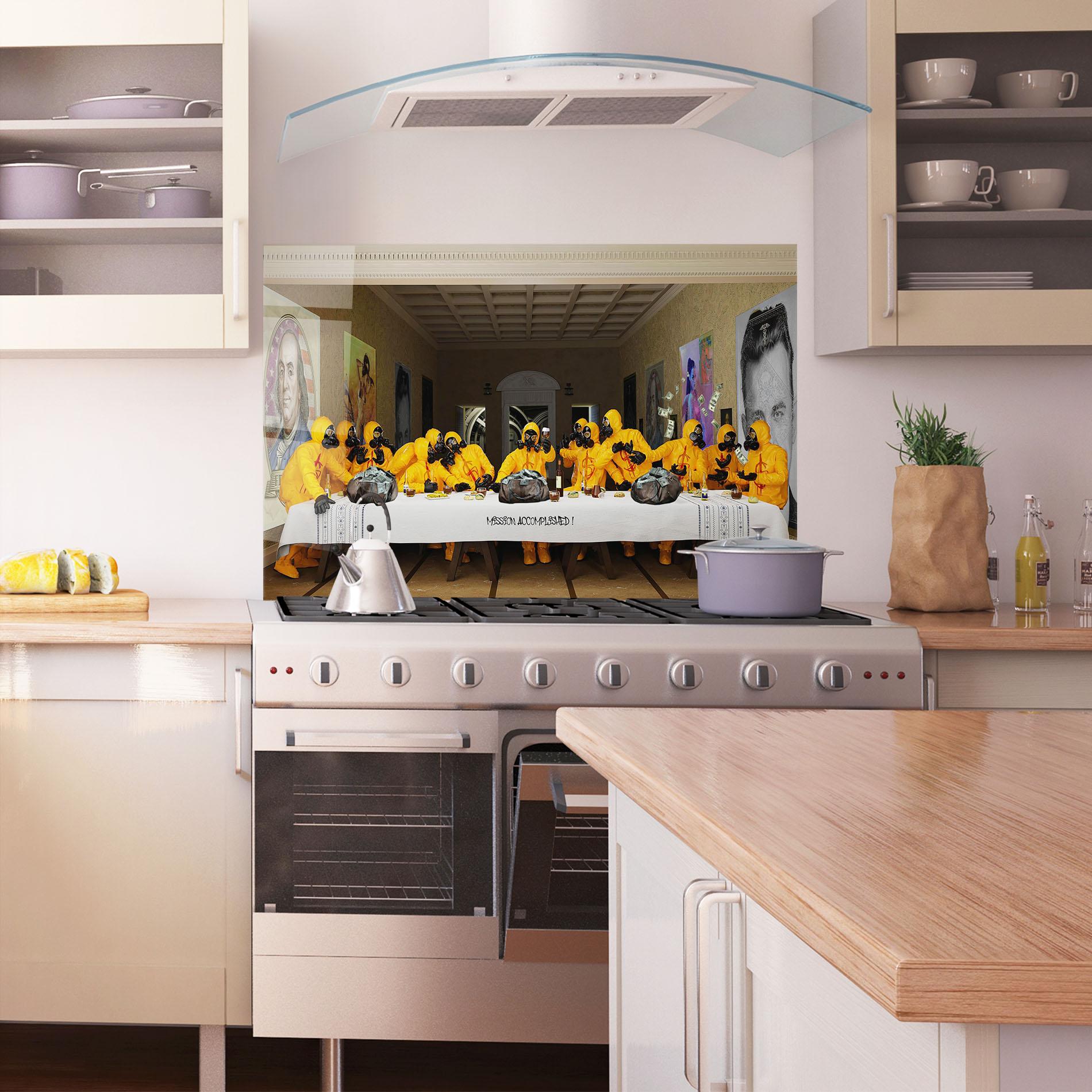 Panou Sticla Bucatarie Mission Accomplished mockup 1