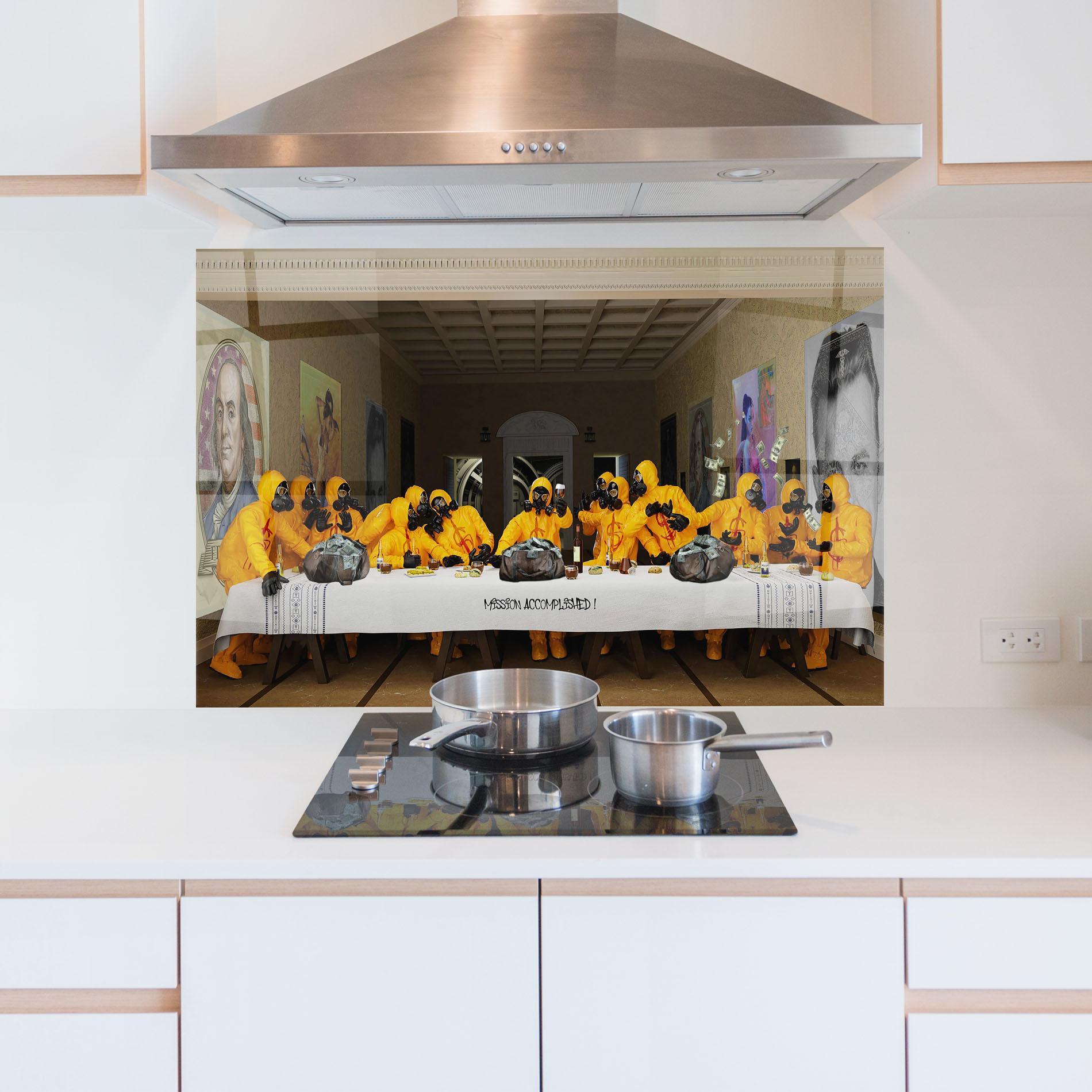 Panou Sticla Bucatarie Mission Accomplished mockup 5