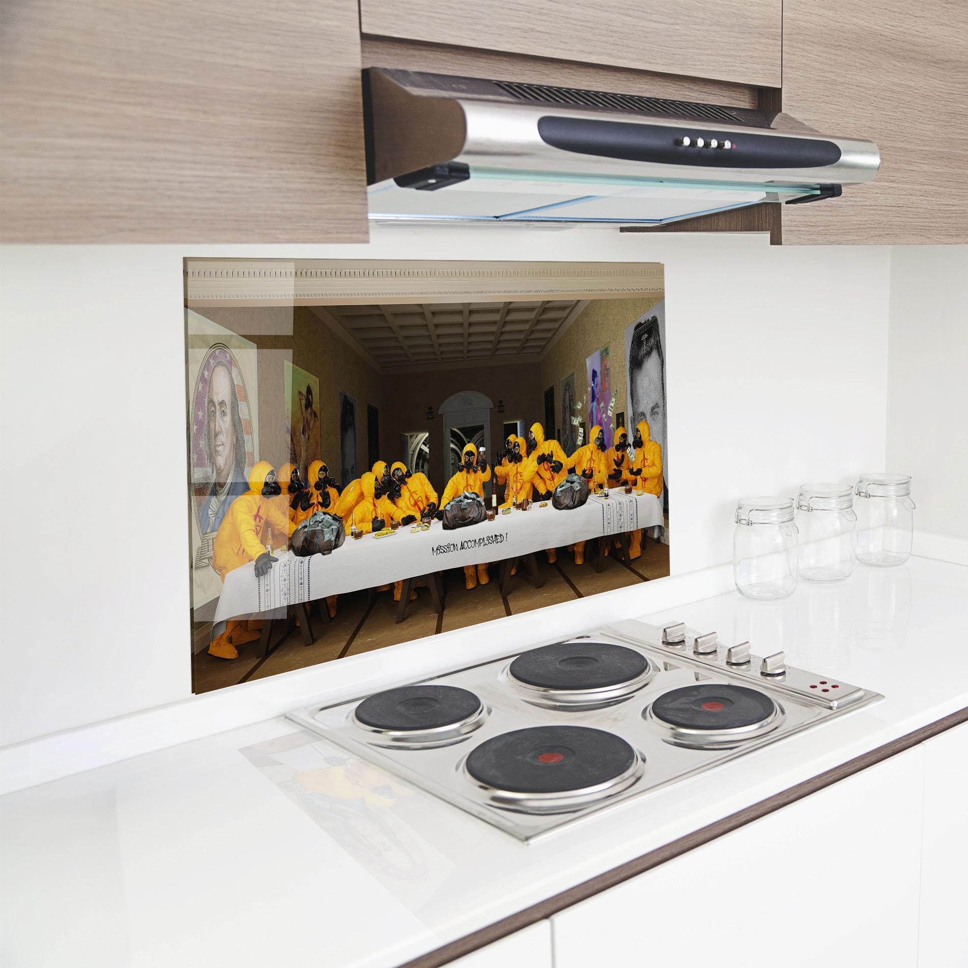 Panou Sticla Bucatarie Mission Accomplished mockup 8