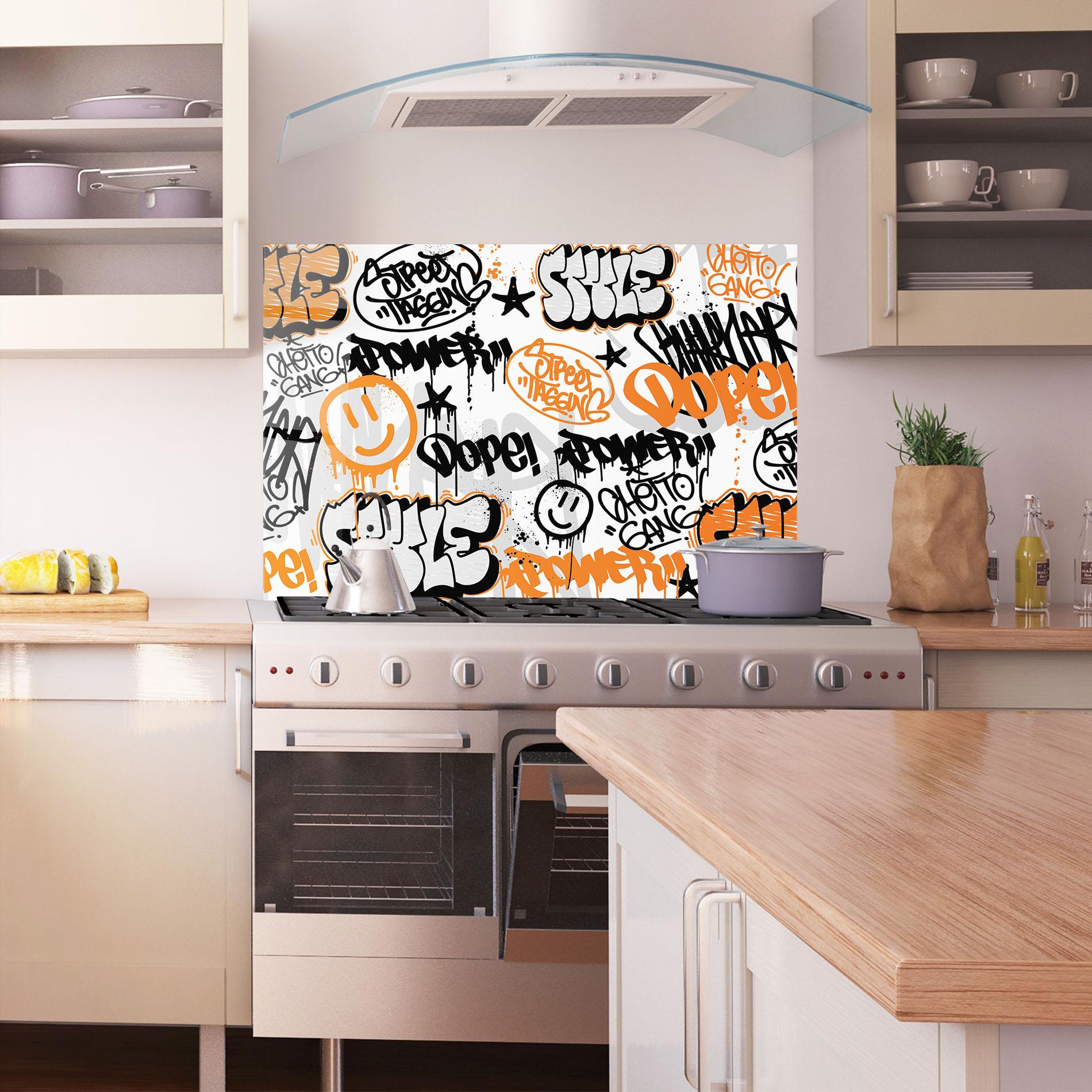 Panou Sticla Bucatarie Black Orange Graffiti mockup 1
