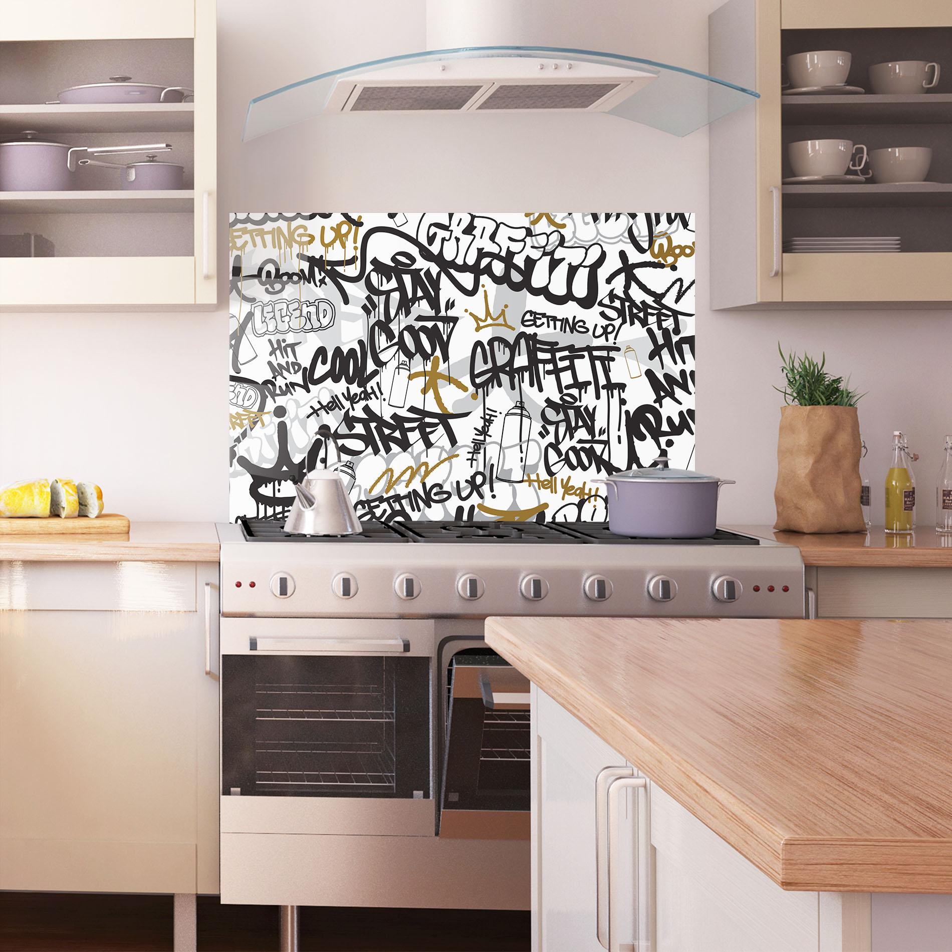 Panou Sticla Bucatarie Black Yellow Graffiti mockup 1