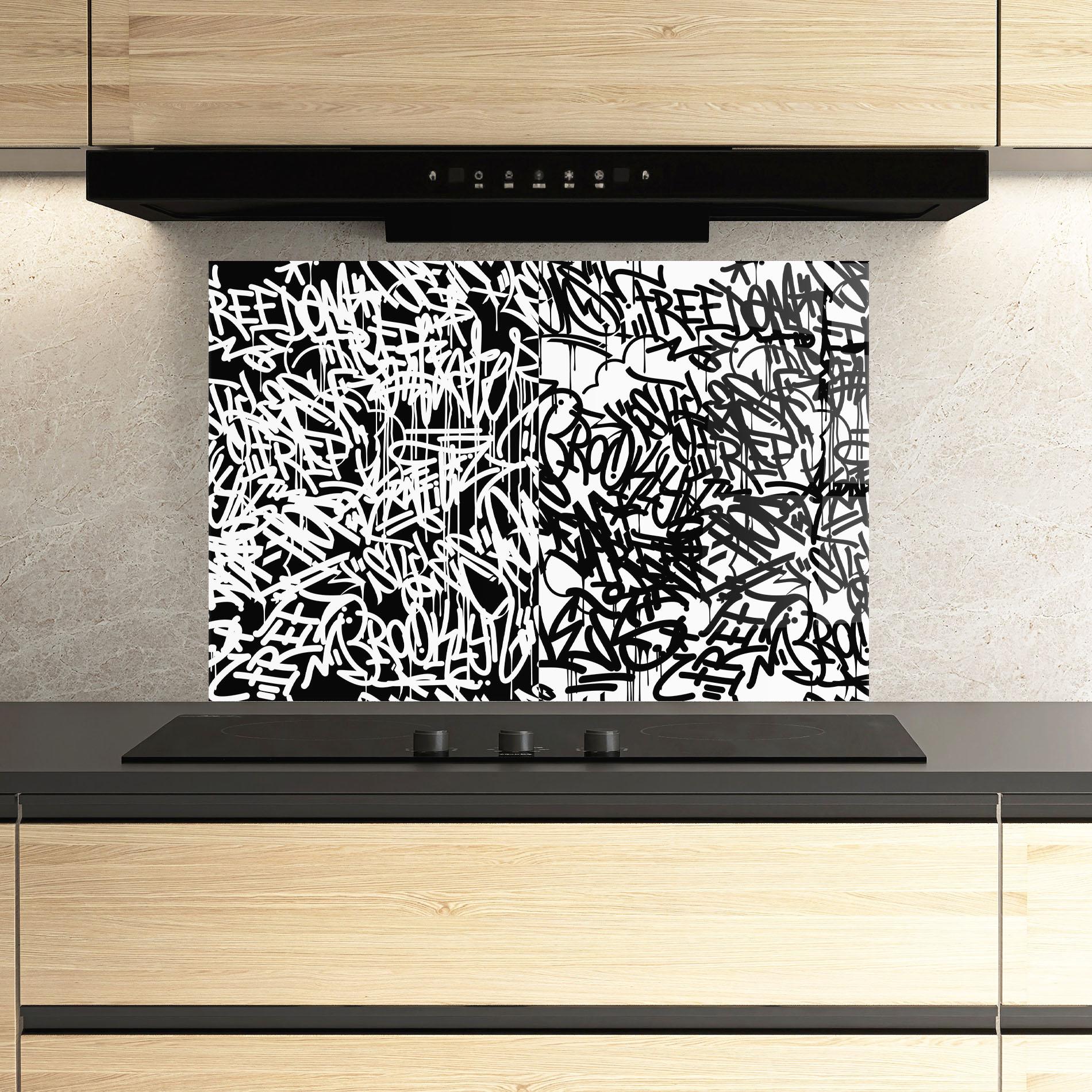 Panou Sticla Bucatarie Black White Graffiti mockup 3