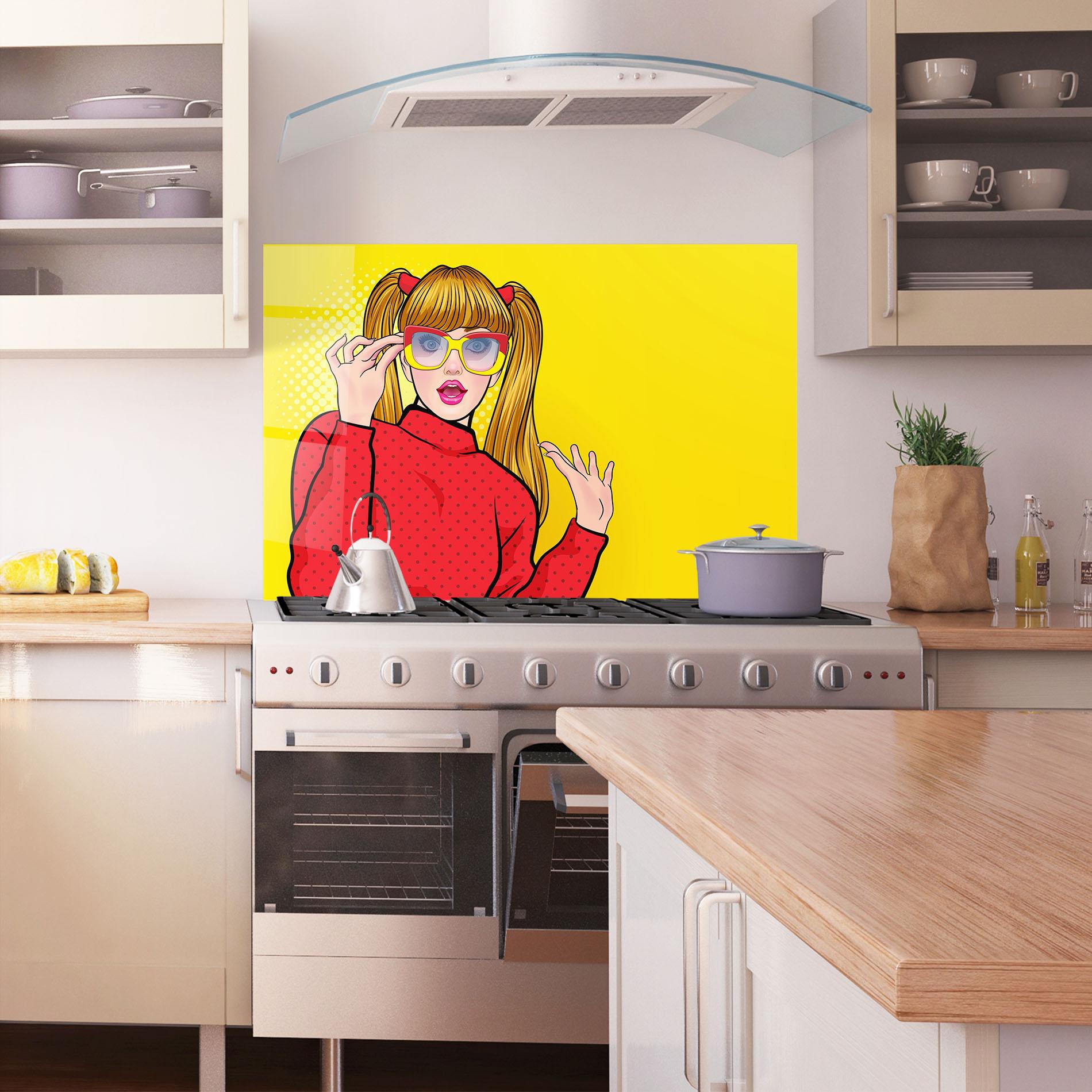 Panou Sticla Bucatarie Pop Woman Surprised mockup 1