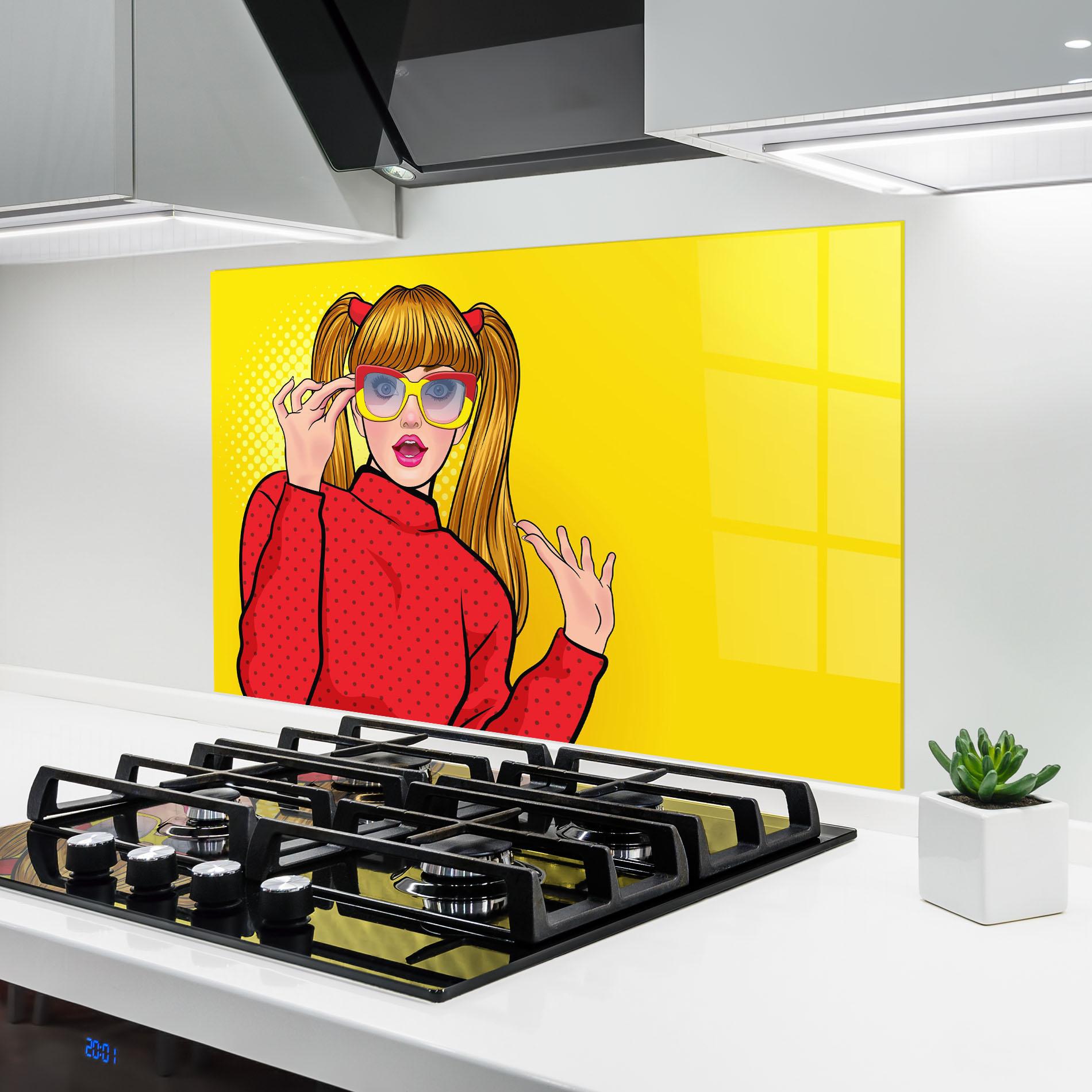 Panou Sticla Bucatarie Pop Woman Surprised mockup 6