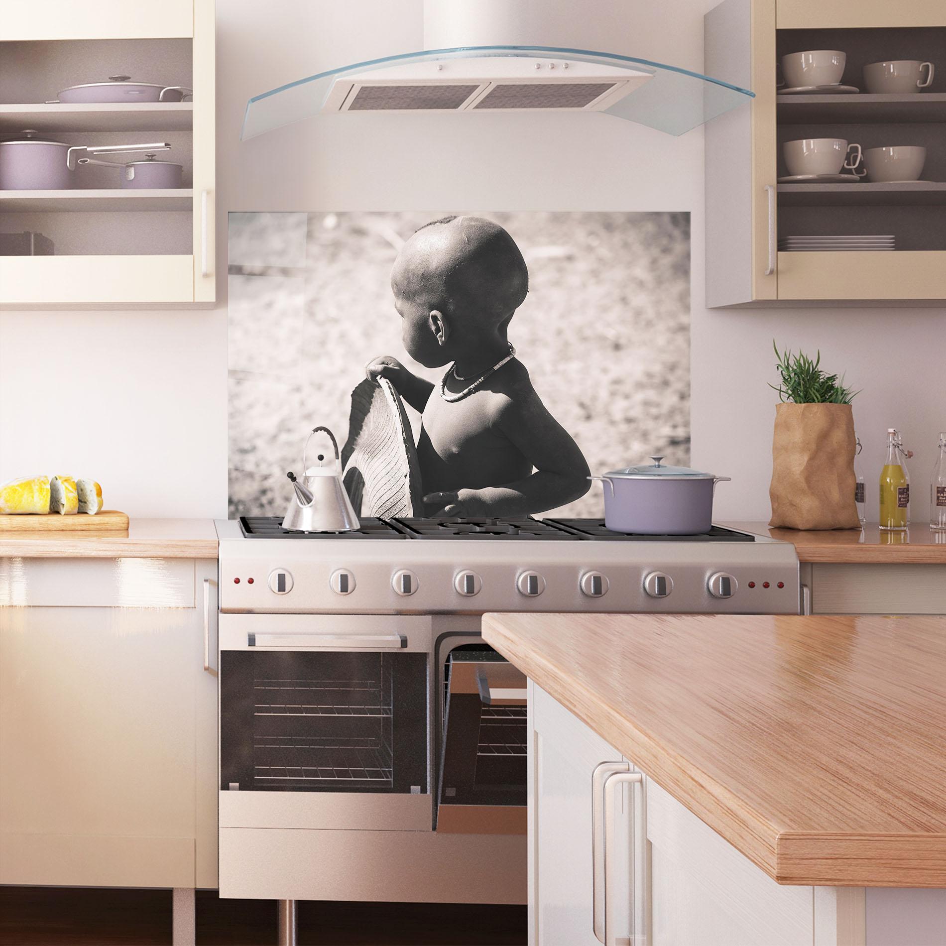 Panou Sticla Bucatarie African Little Child mockup 1