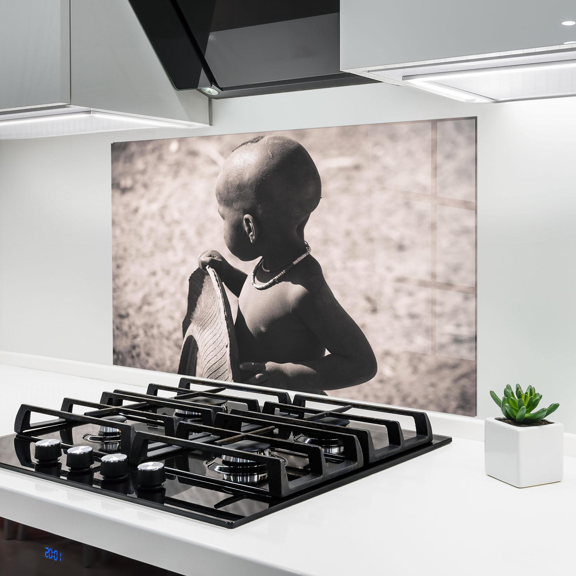 Panou Sticla Bucatarie African Little Child mockup 6