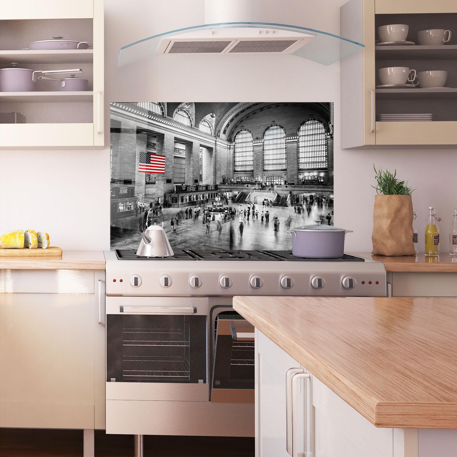 Panou Sticla Bucatarie New York Station mockup 1