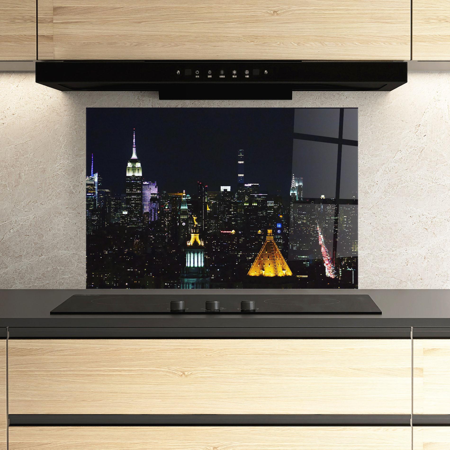 Panou Sticla Bucatarie Pretty City Night mockup 3