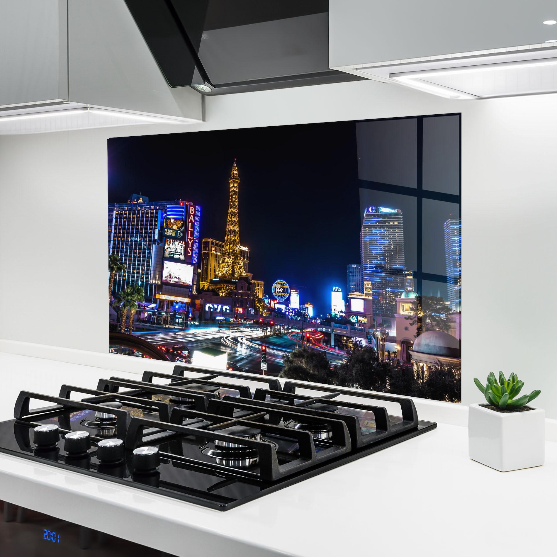 Panou Sticla Bucatarie Las Vegas Night mockup 6