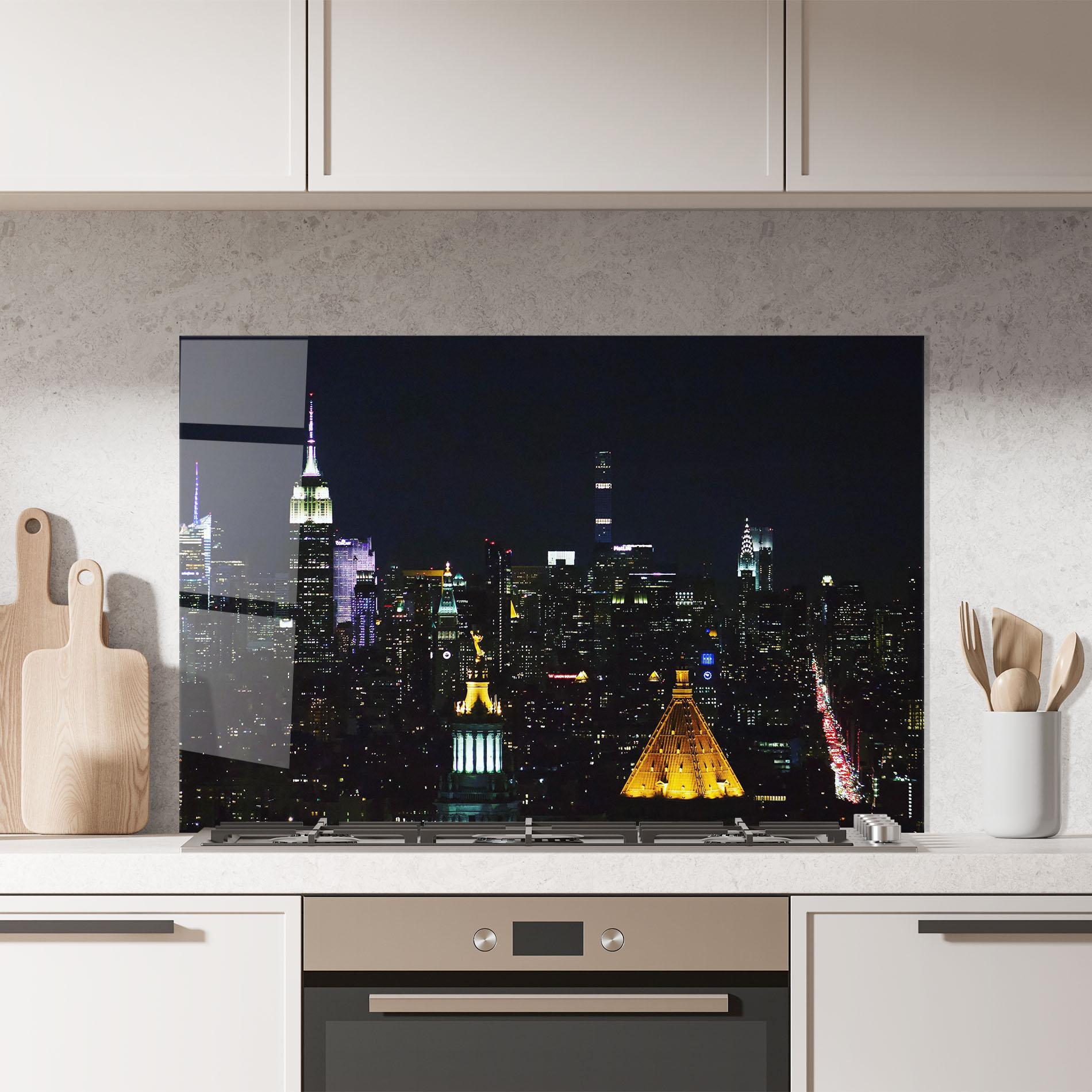 Panou Sticla Bucatarie Pretty City Night mockup 7