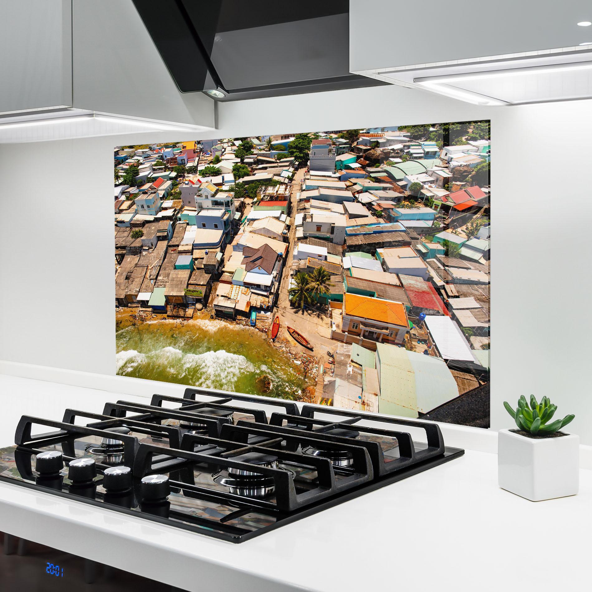 Panou Sticla Bucatarie Vietnam Slums mockup 6
