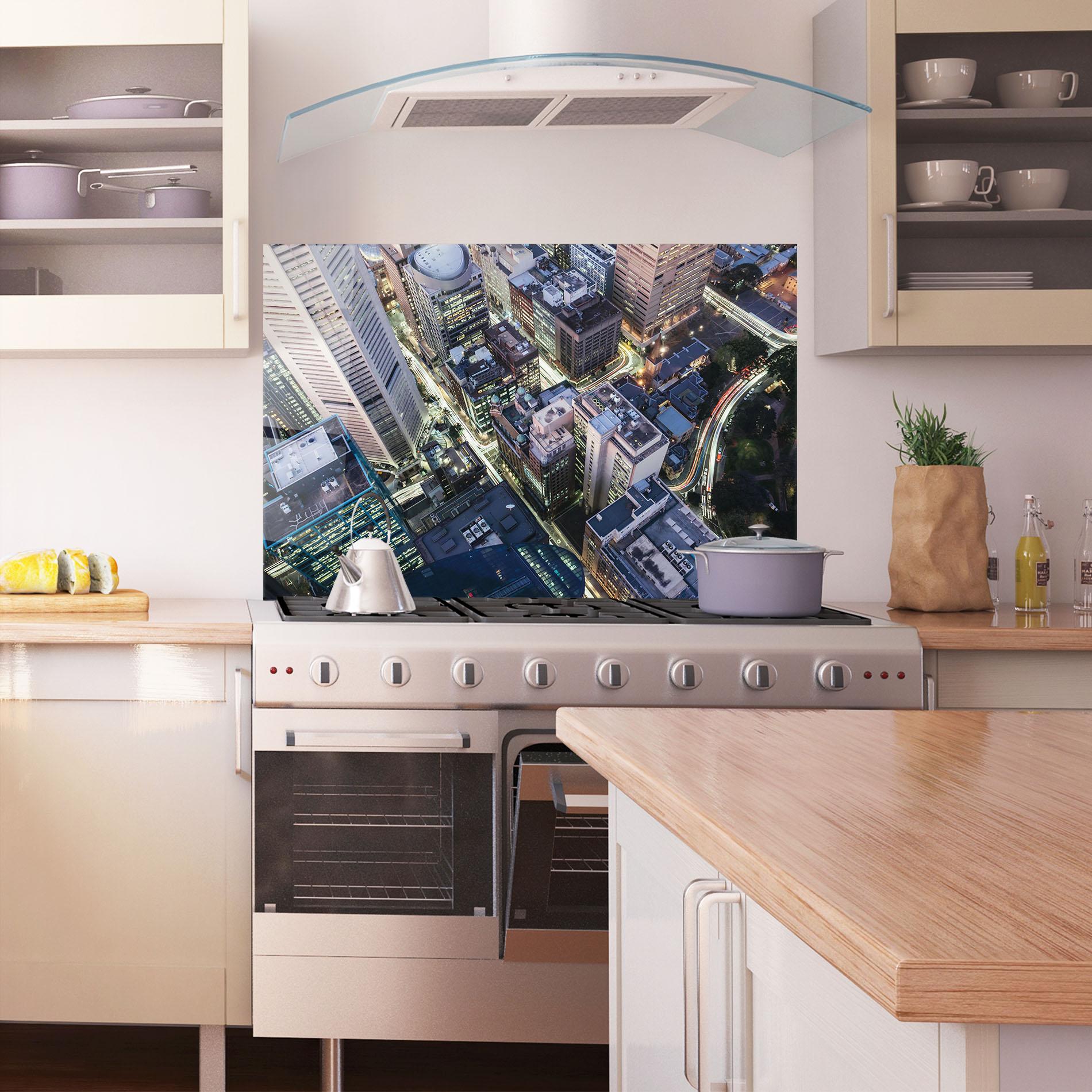 Panou Sticla Bucatarie Green Purple Skyline mockup 1