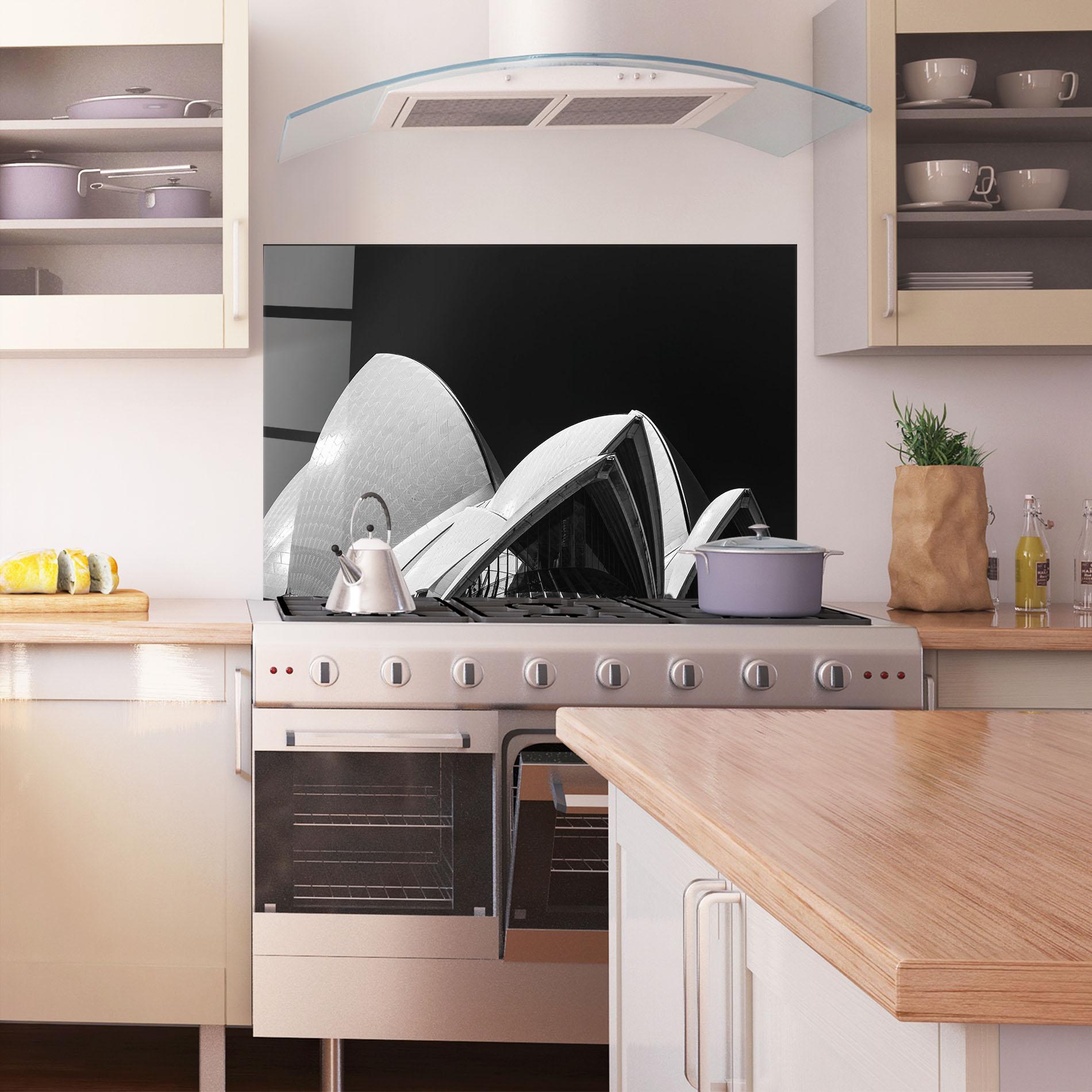 Panou Sticla Bucatarie Opera House Close Up mockup 1