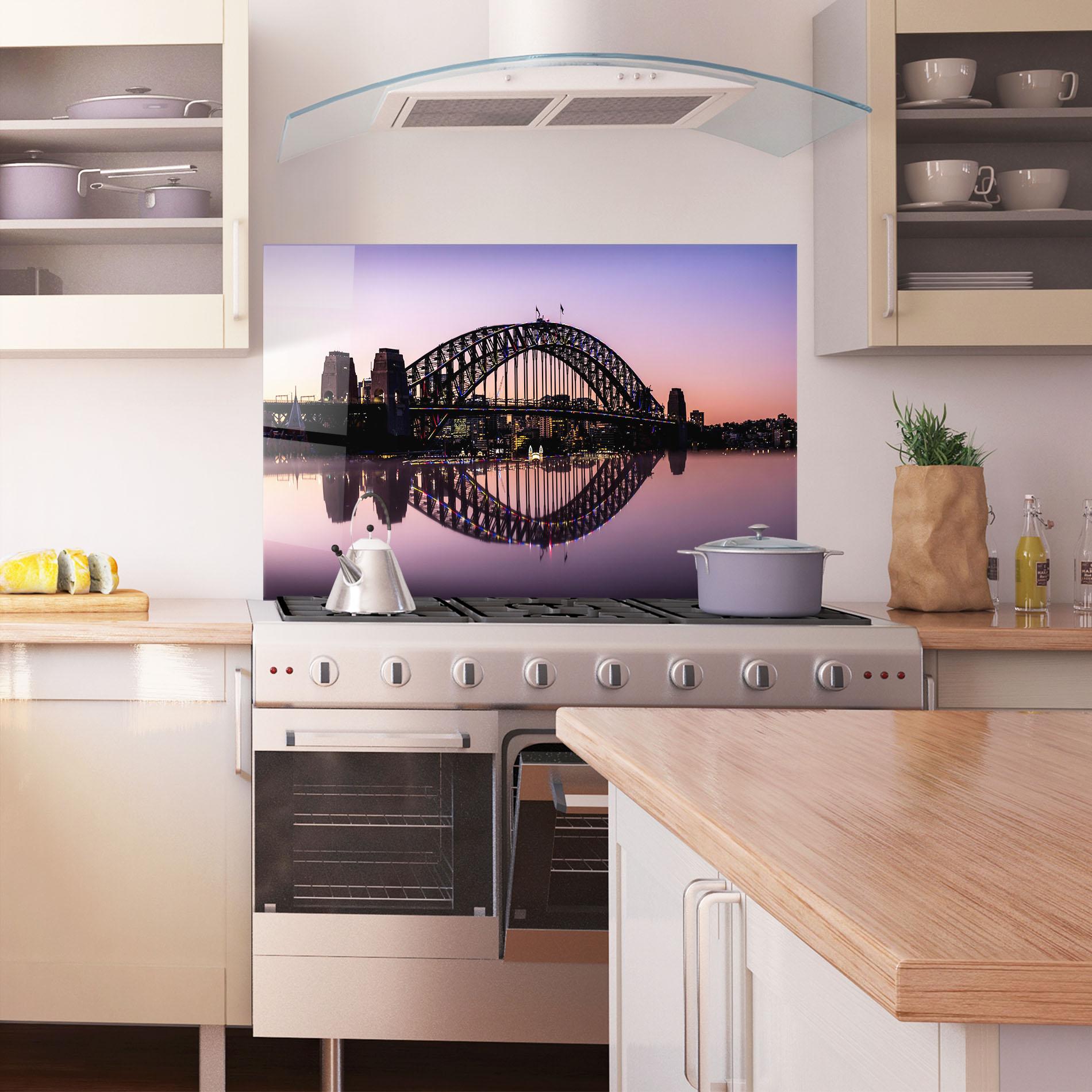 Panou Sticla Bucatarie Purple Night Sydney mockup 1