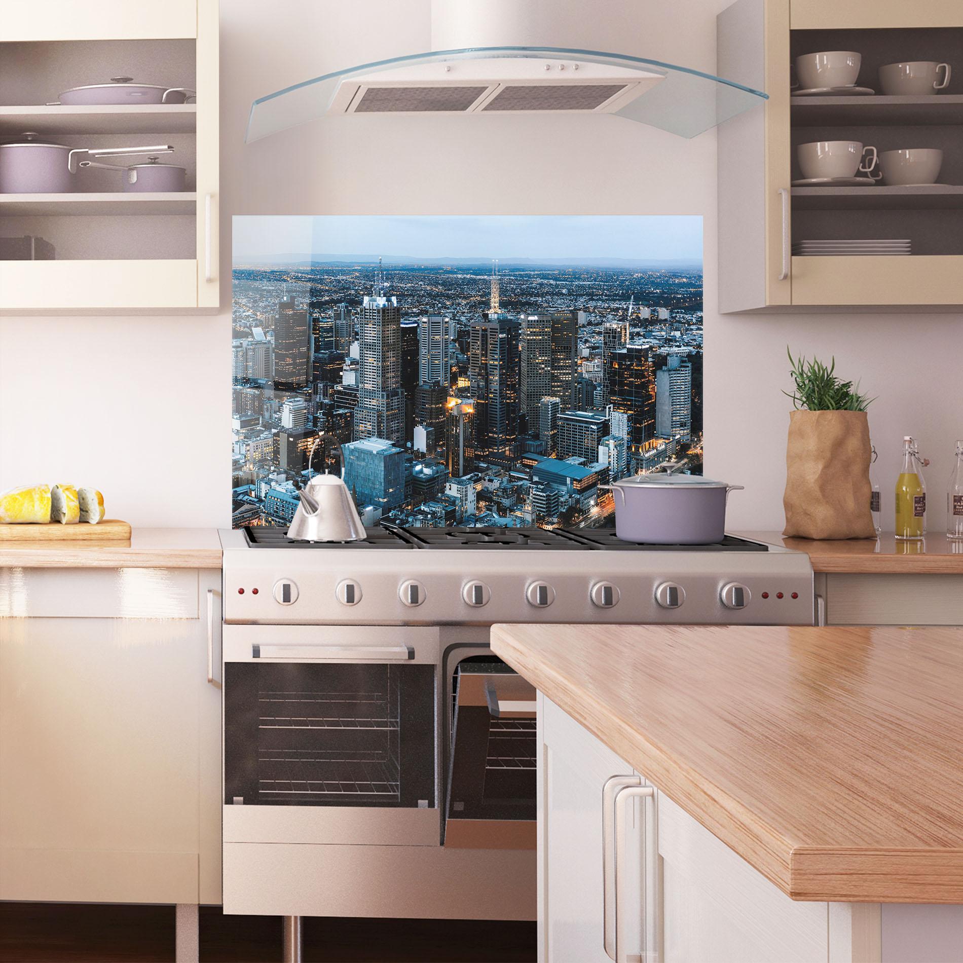 Panou Sticla Bucatarie Yellow Lights Skyline mockup 1