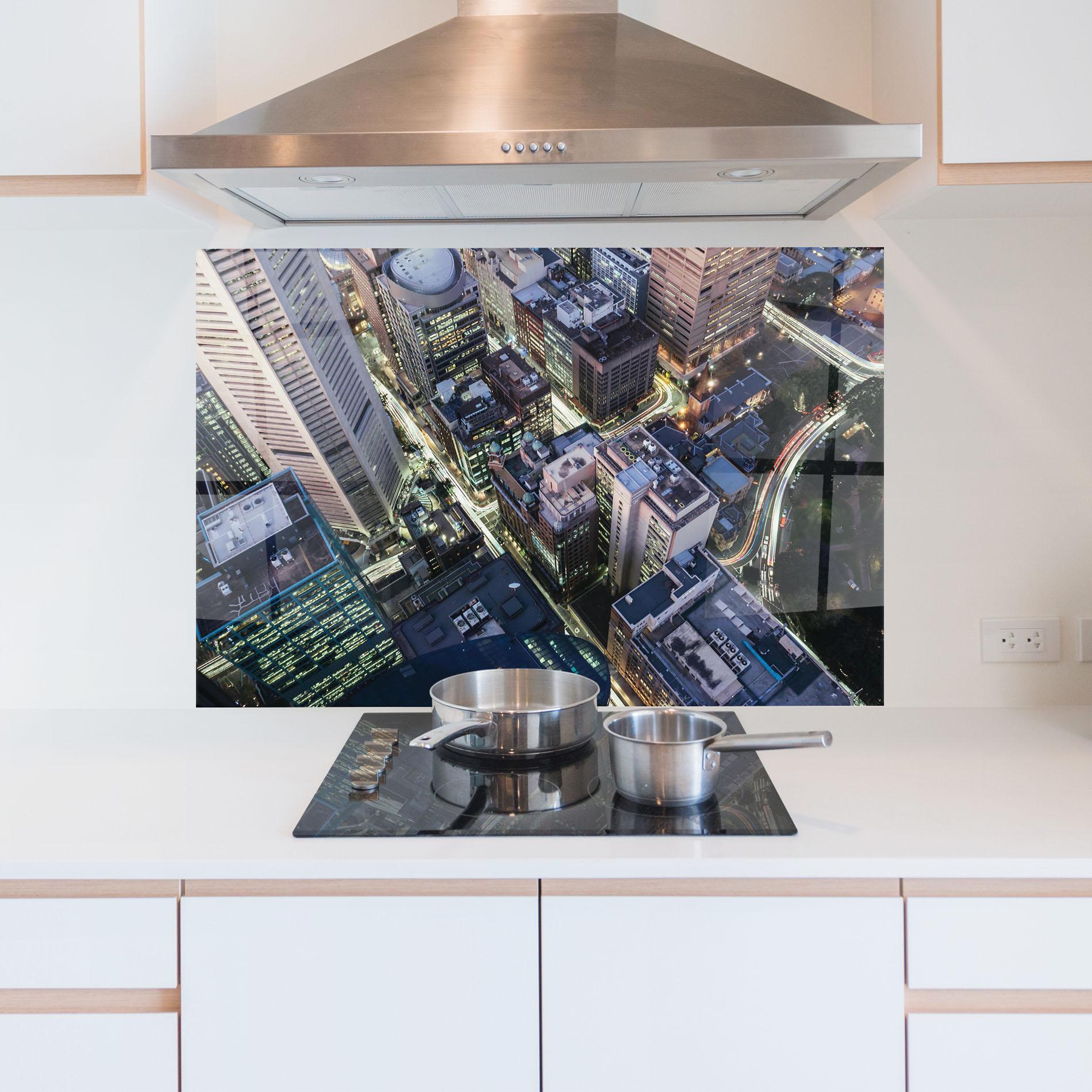 Panou Sticla Bucatarie Green Purple Skyline mockup 5