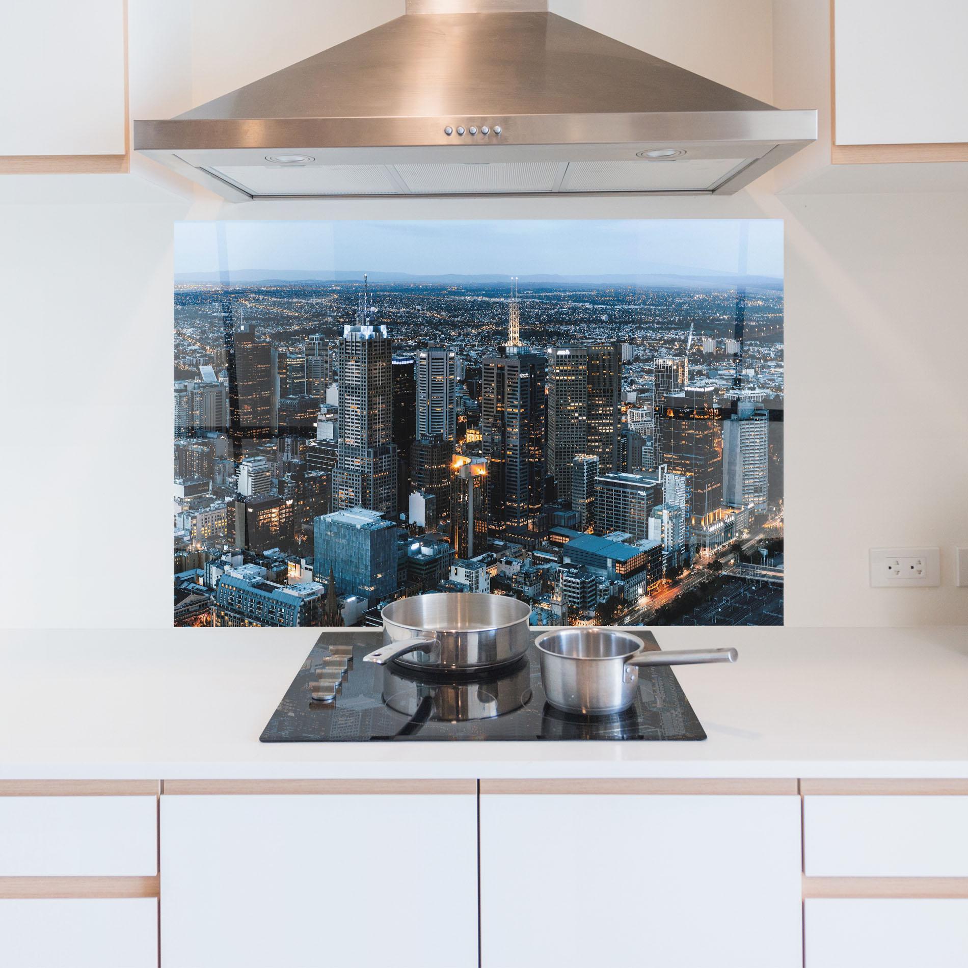 Panou Sticla Bucatarie Yellow Lights Skyline mockup 5