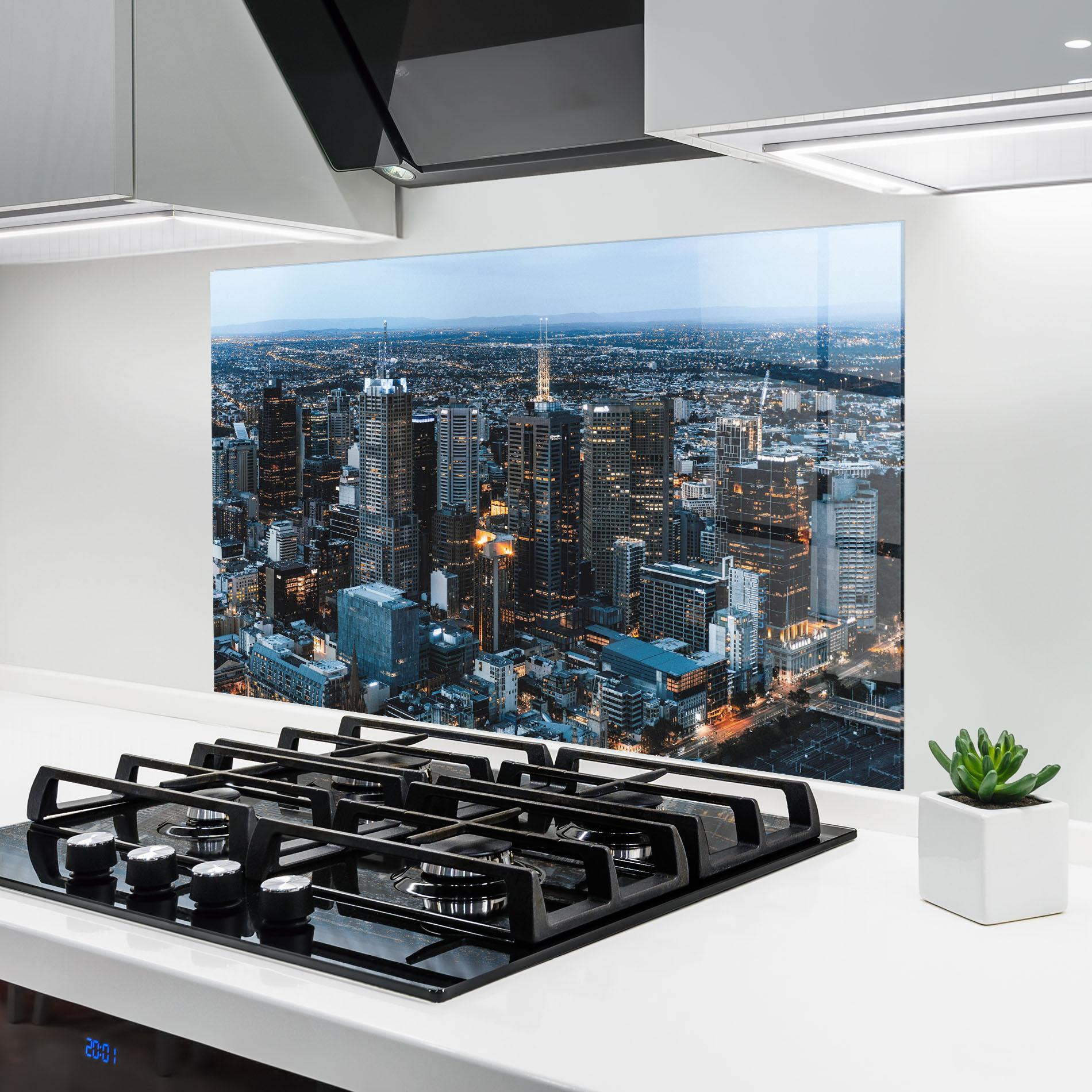 Panou Sticla Bucatarie Yellow Lights Skyline mockup 6