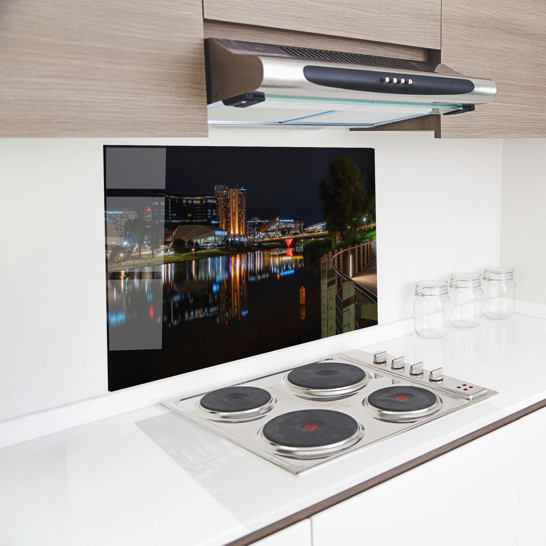 Panou Sticla Bucatarie Australia Night Lake mockup 8