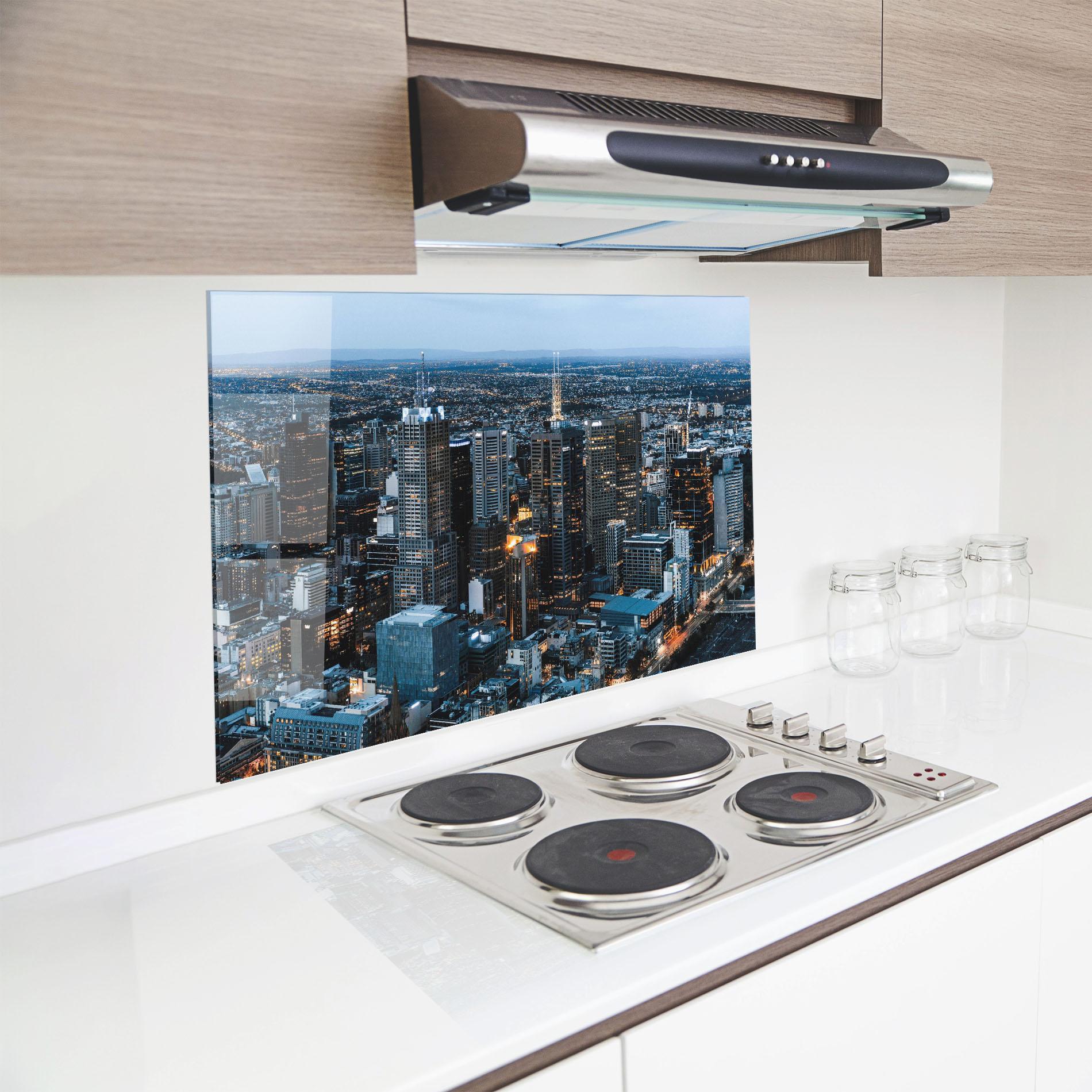 Panou Sticla Bucatarie Yellow Lights Skyline mockup 8