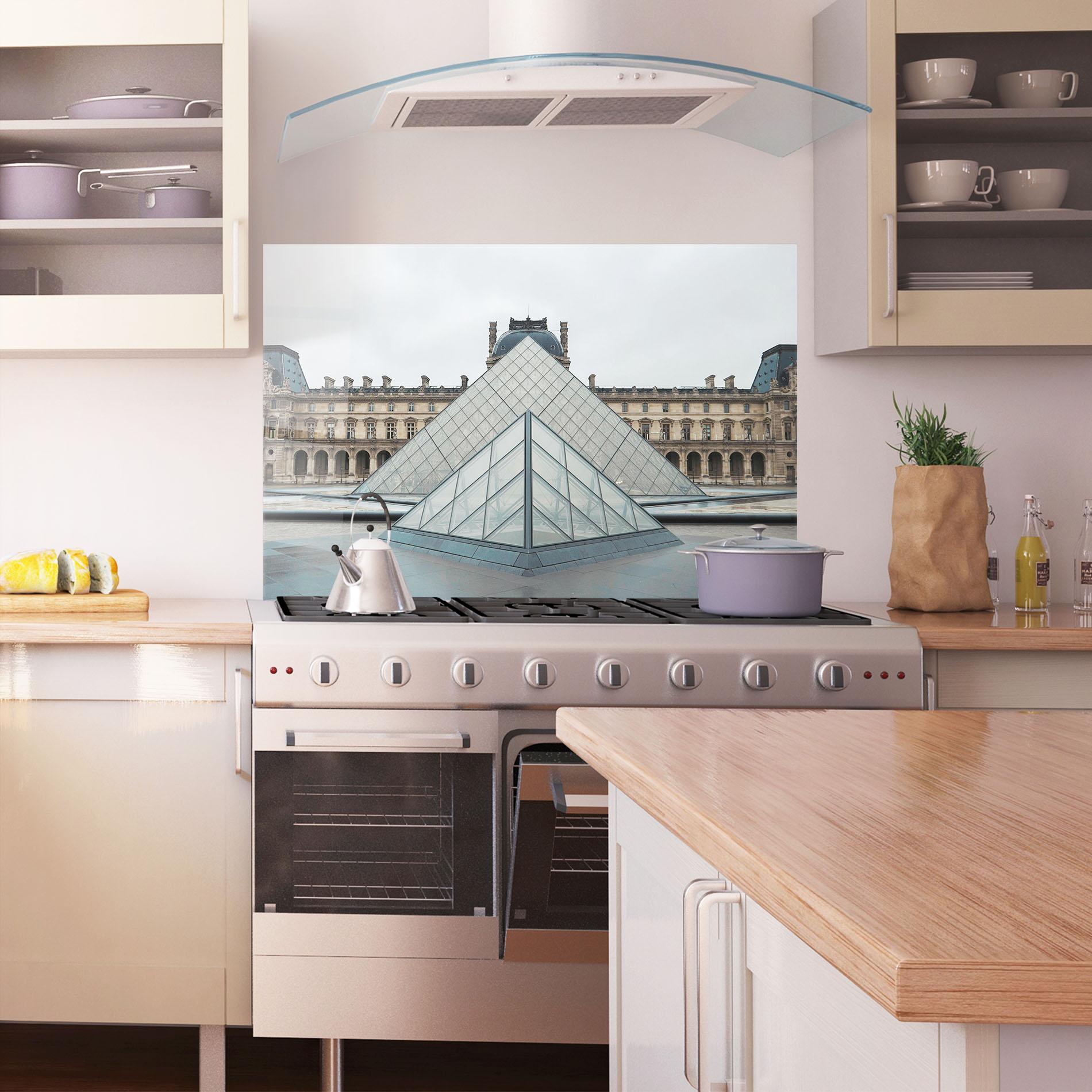 Panou Sticla Bucatarie Beautiful Louvre mockup 1