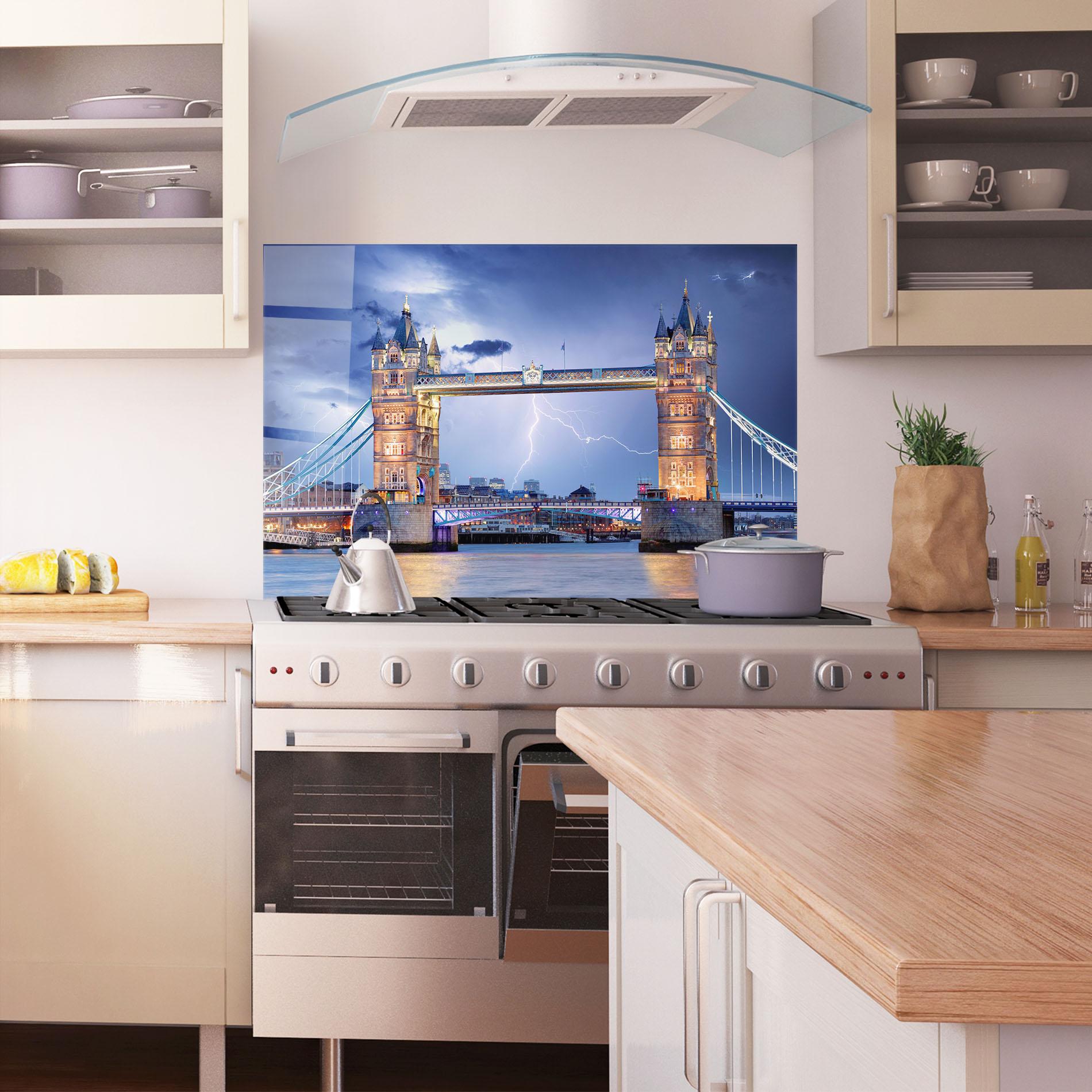 Panou Sticla Bucatarie London Tower Bridge mockup 1