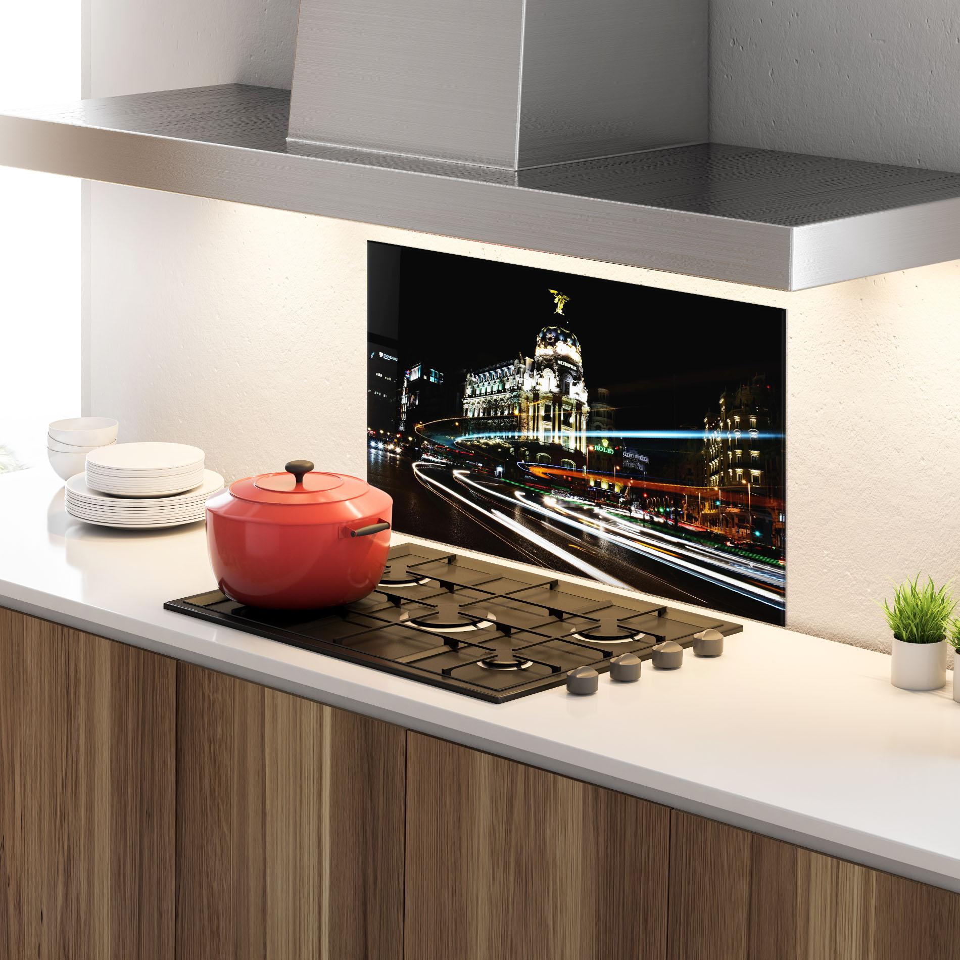 Panou Sticla Bucatarie Madrid At Night mockup 4