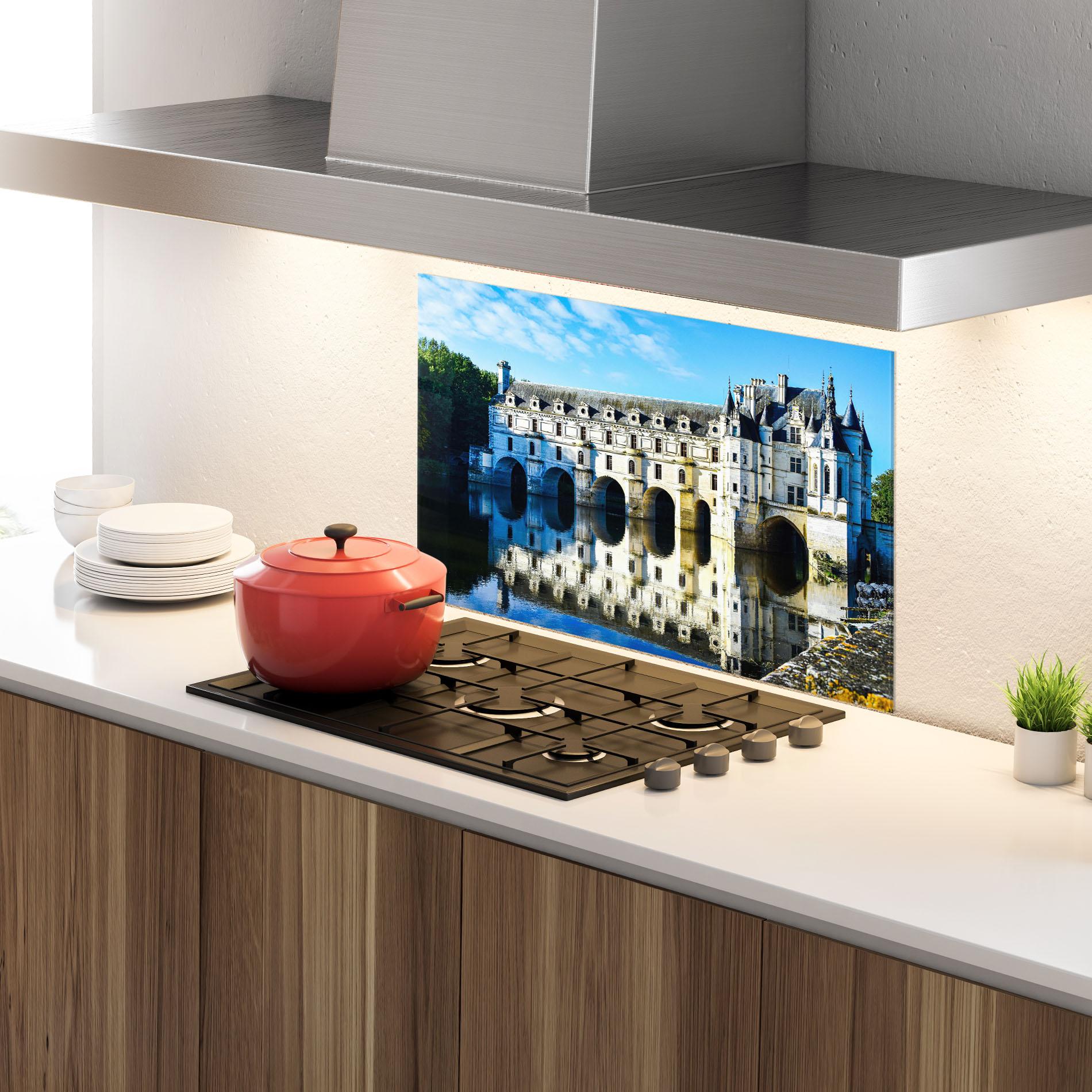 Panou Sticla Bucatarie White Building Reflection mockup 4