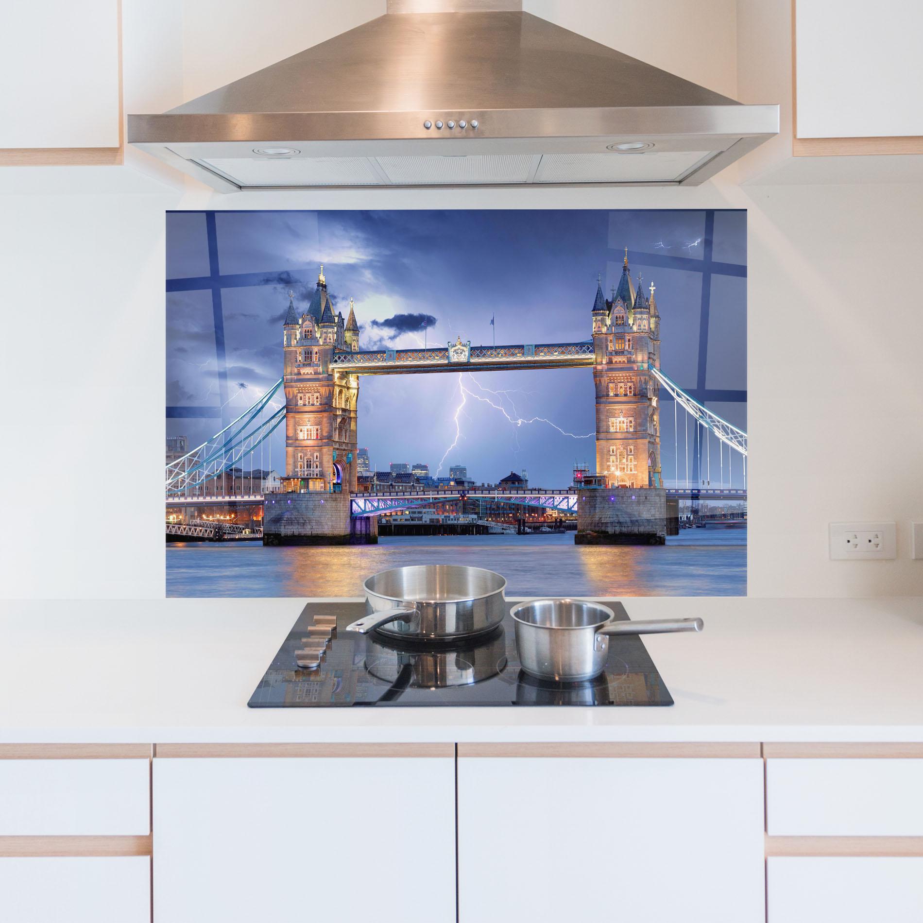 Panou Sticla Bucatarie London Tower Bridge mockup 5