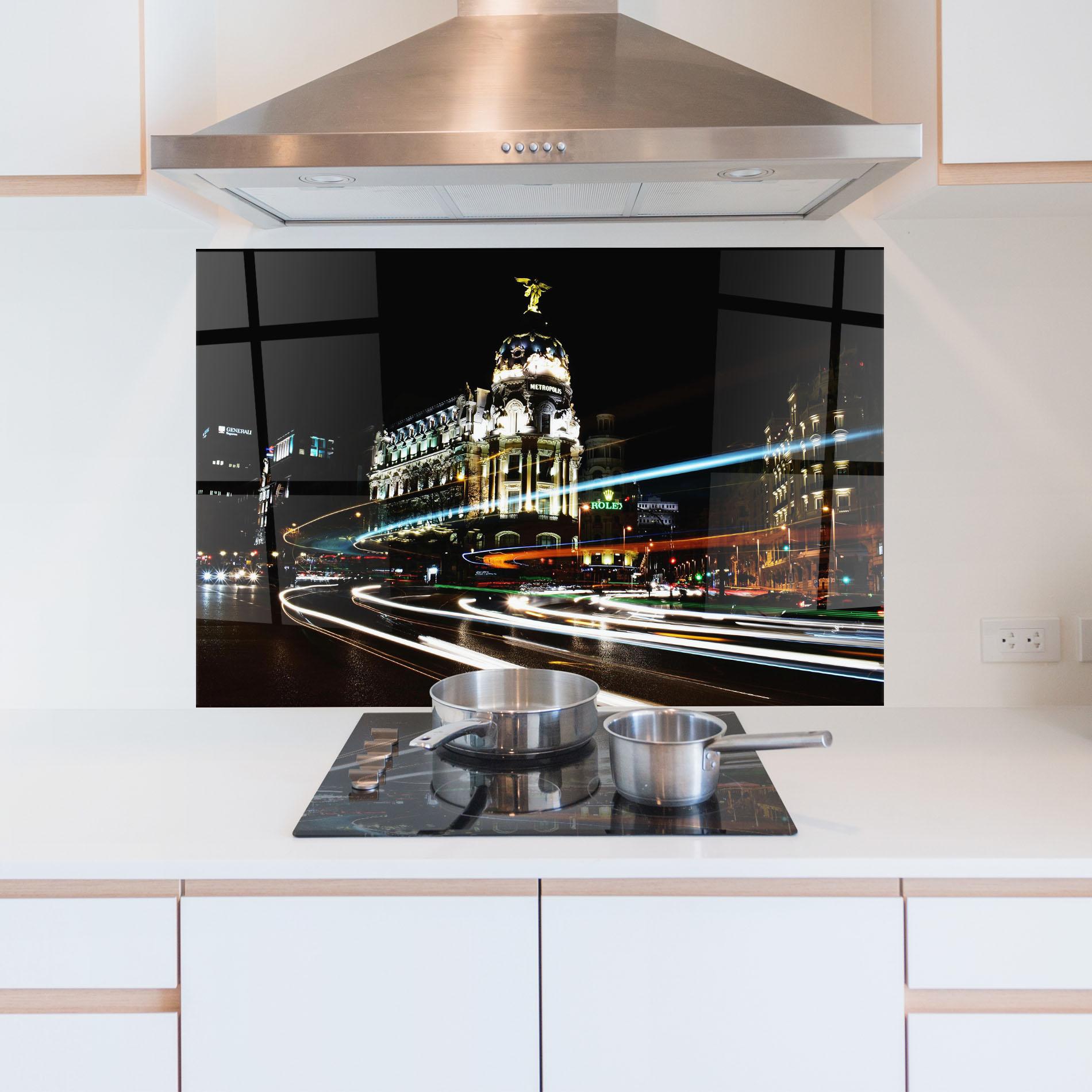 Panou Sticla Bucatarie Madrid At Night mockup 5