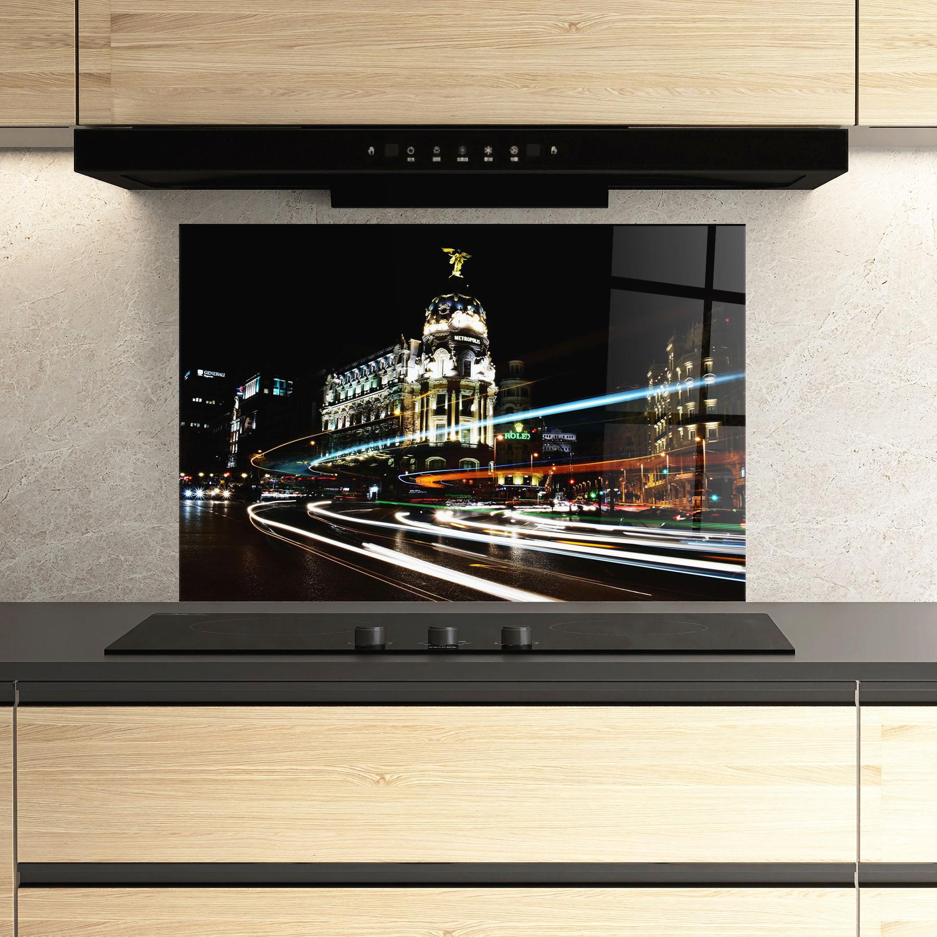 Panou Sticla Bucatarie Madrid At Night mockup 3