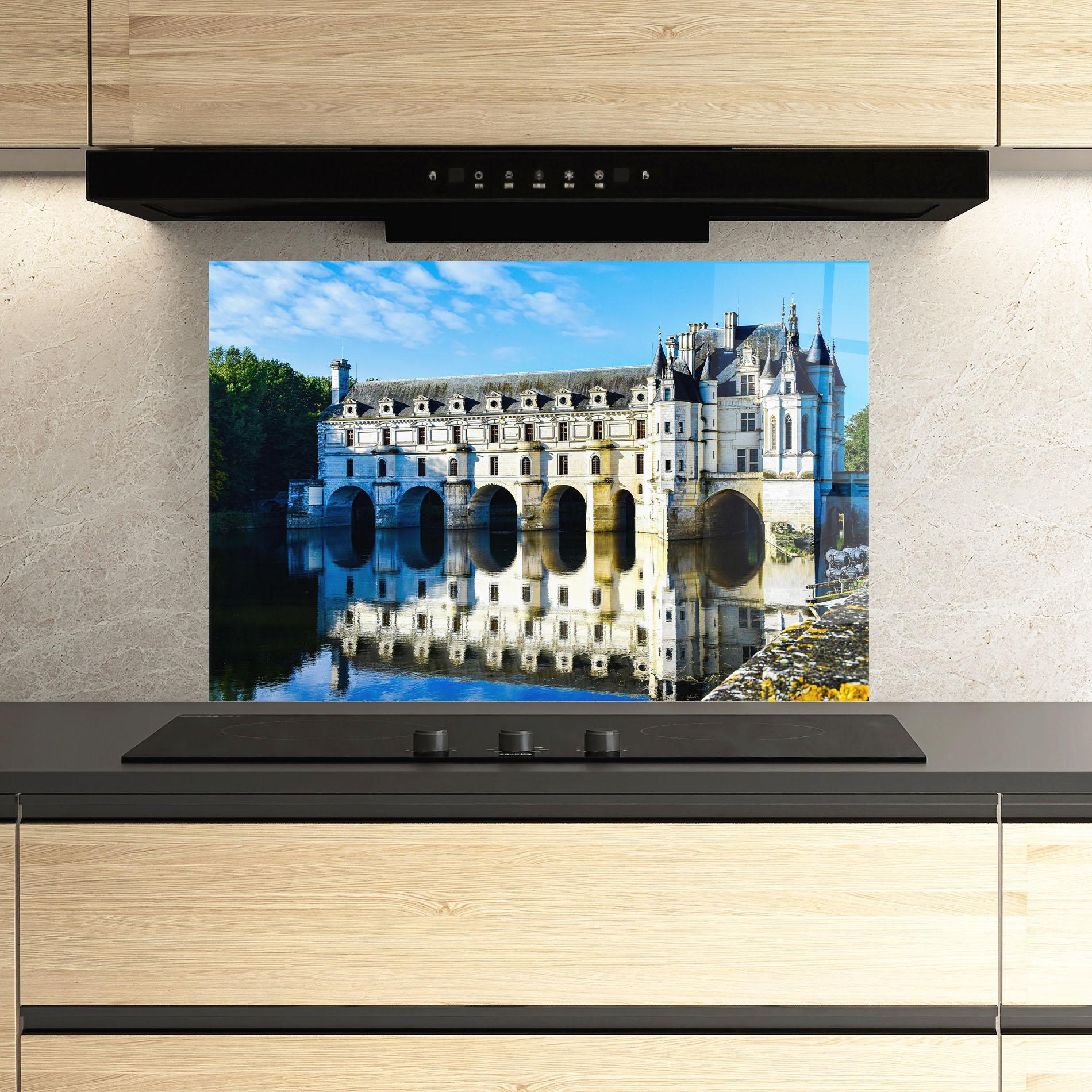 Panou Sticla Bucatarie White Building Reflection mockup 3