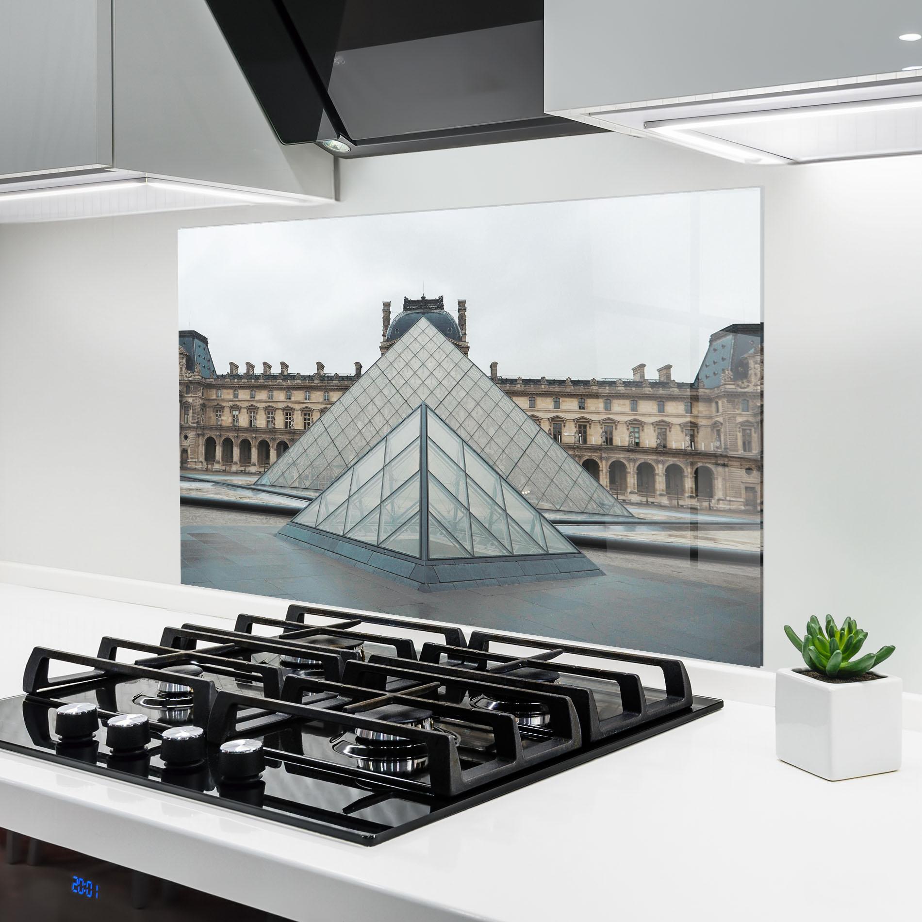 Panou Sticla Bucatarie Beautiful Louvre mockup 6