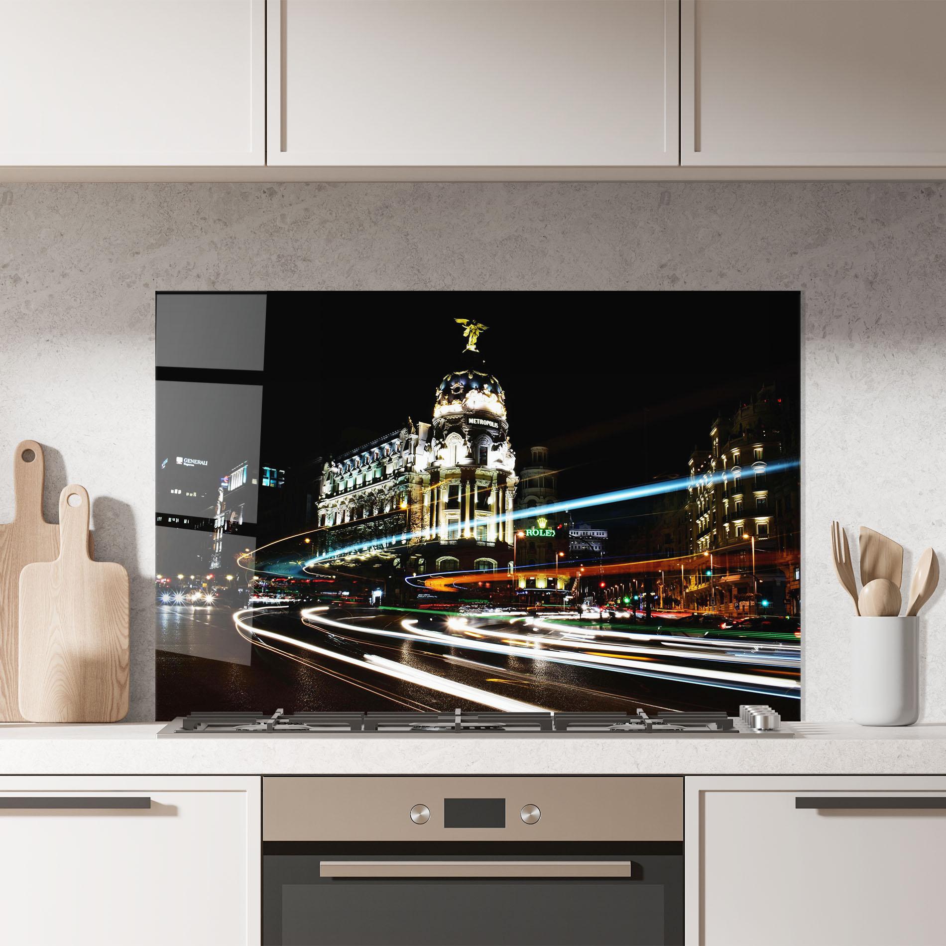 Panou Sticla Bucatarie Madrid At Night mockup 7