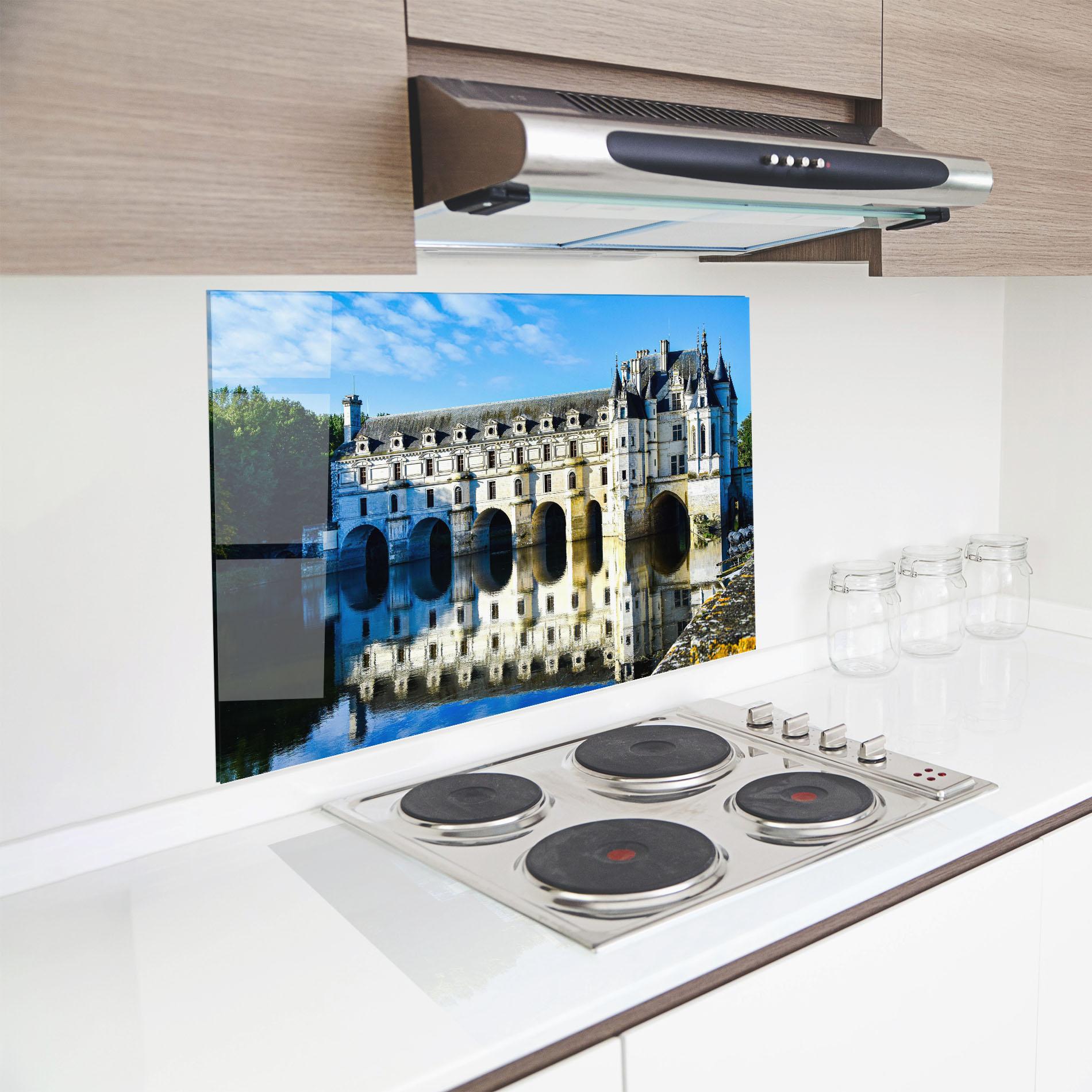 Panou Sticla Bucatarie White Building Reflection mockup 8