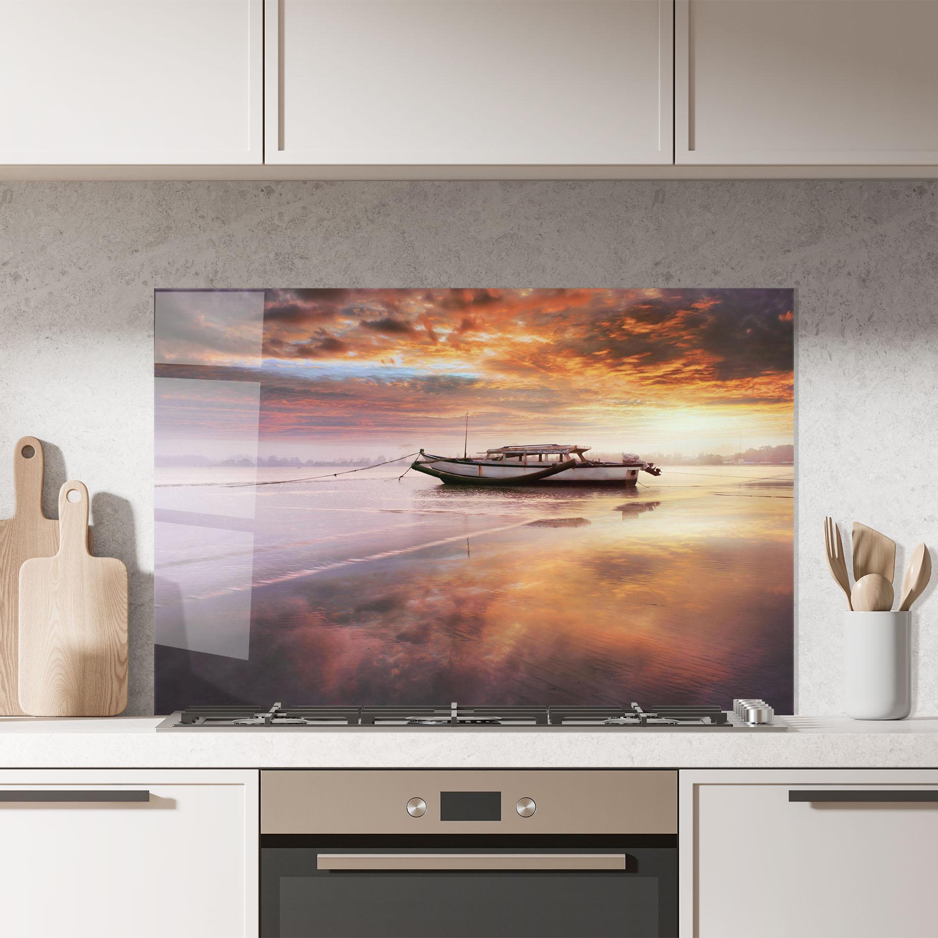 Panou Sticla Bucatarie Beauty Boat Sunrise mockup 7