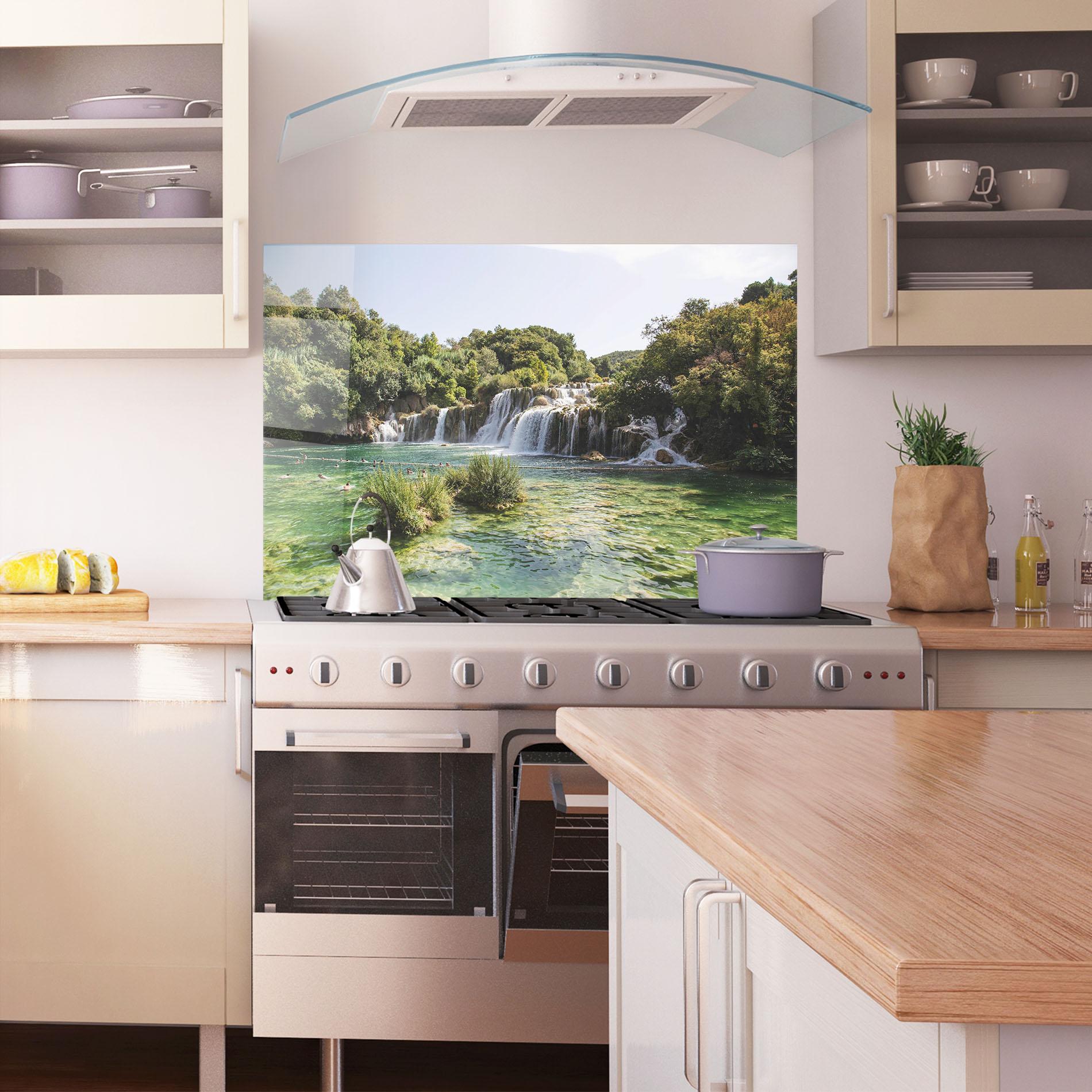 Panou Sticla Bucatarie Green Waterfall mockup 1