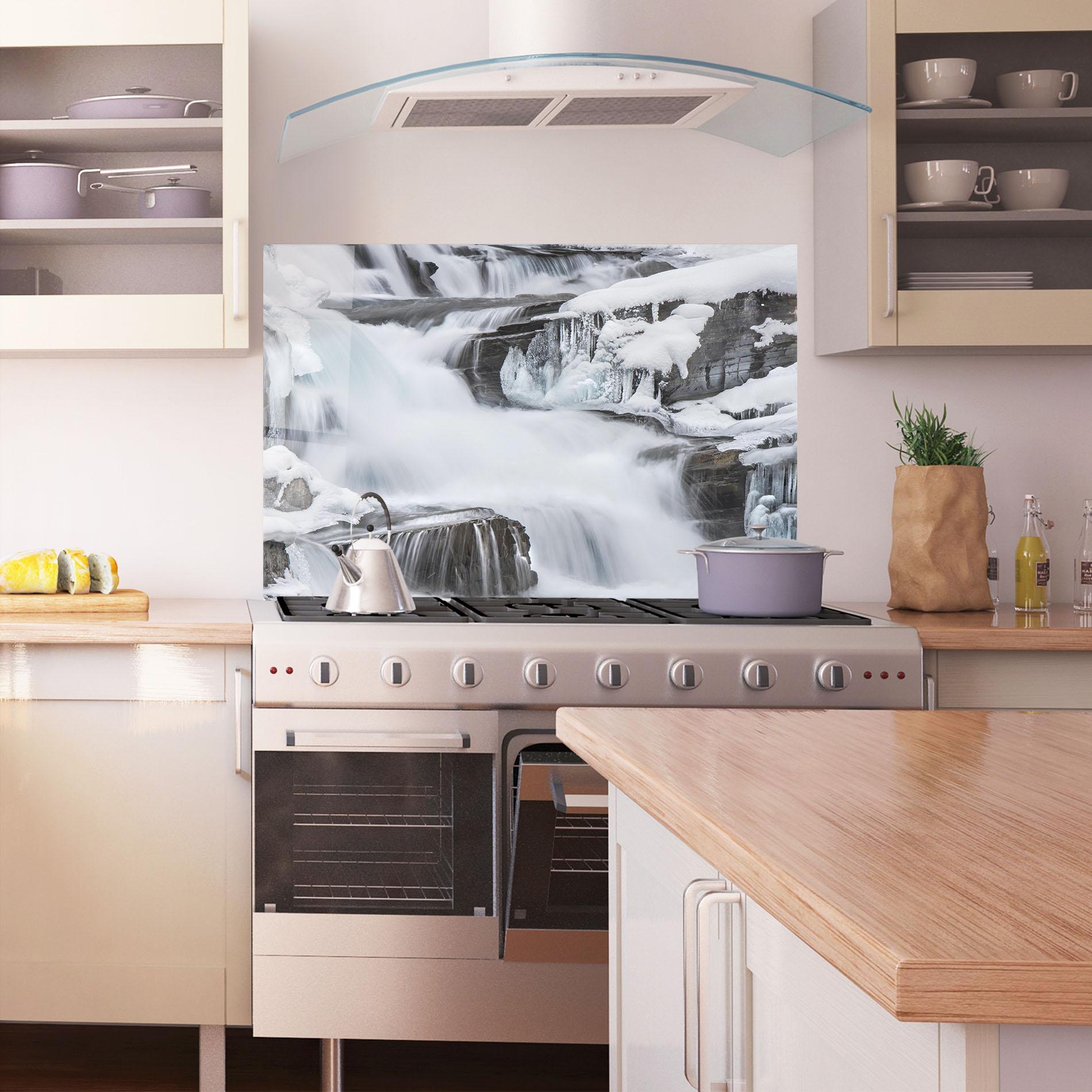 Panou Sticla Bucatarie Majestic Winter Waterfall mockup 1
