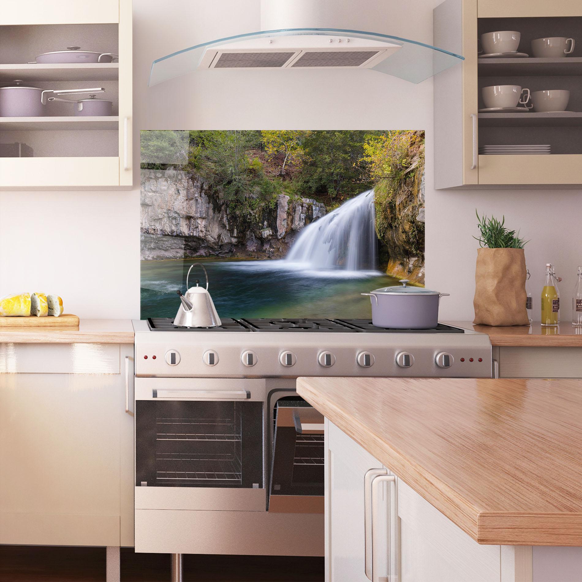 Panou Sticla Bucatarie White Waterfall mockup 1