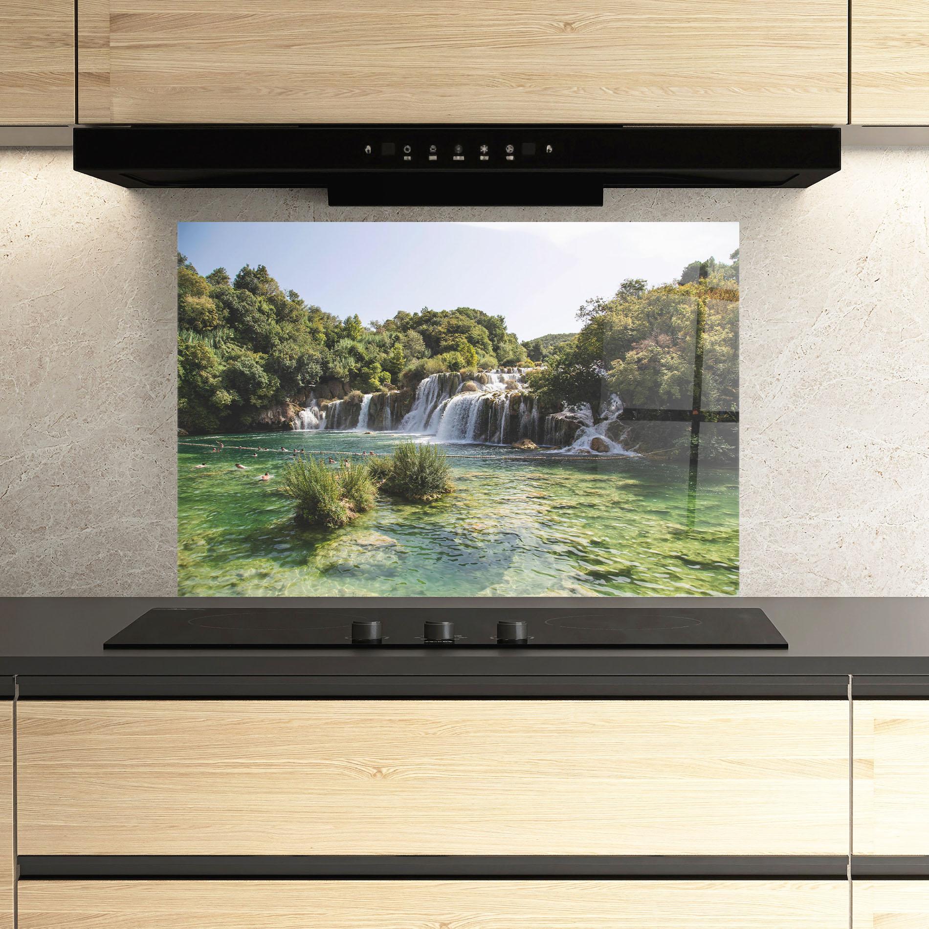 Panou Sticla Bucatarie Green Waterfall mockup 3