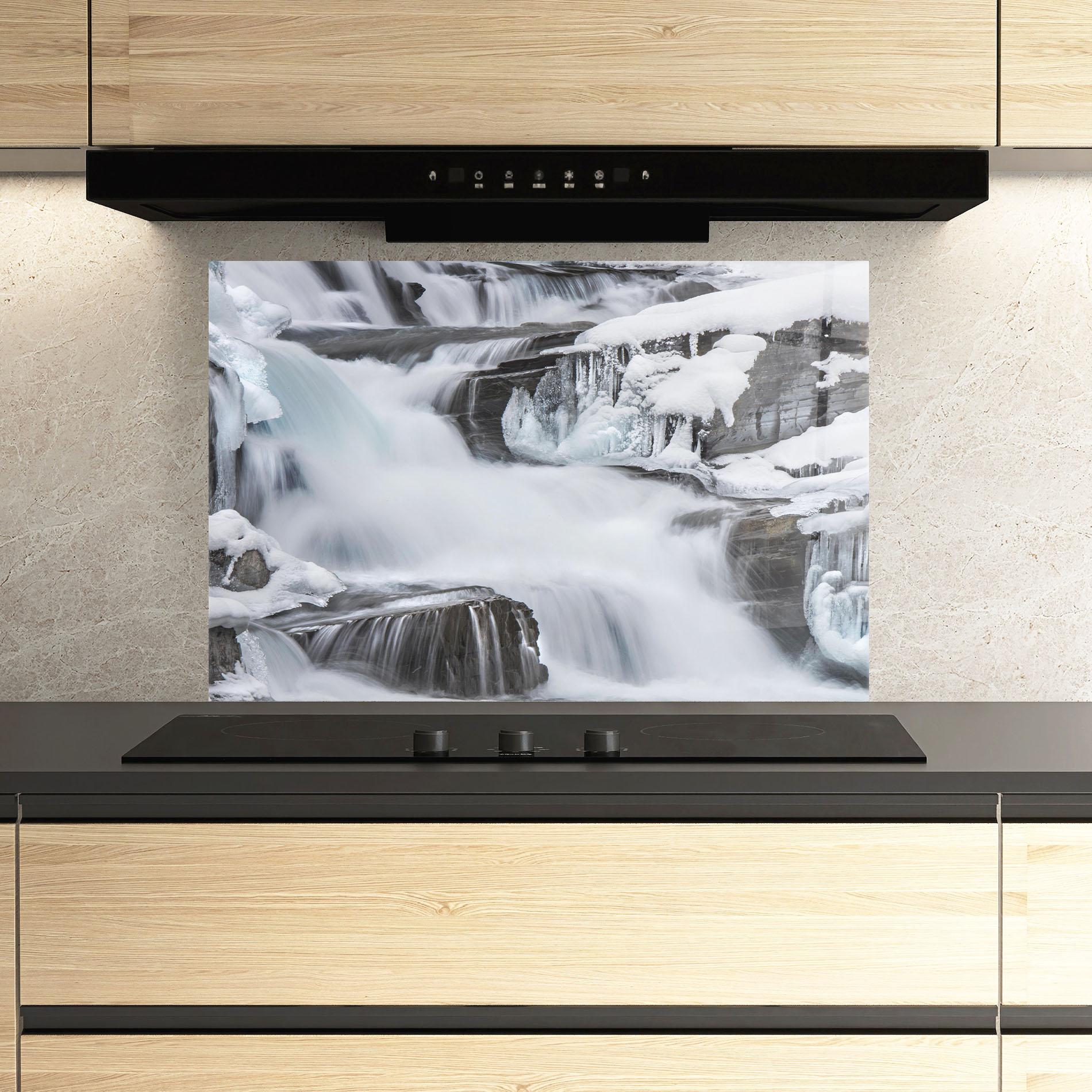 Panou Sticla Bucatarie Majestic Winter Waterfall mockup 3
