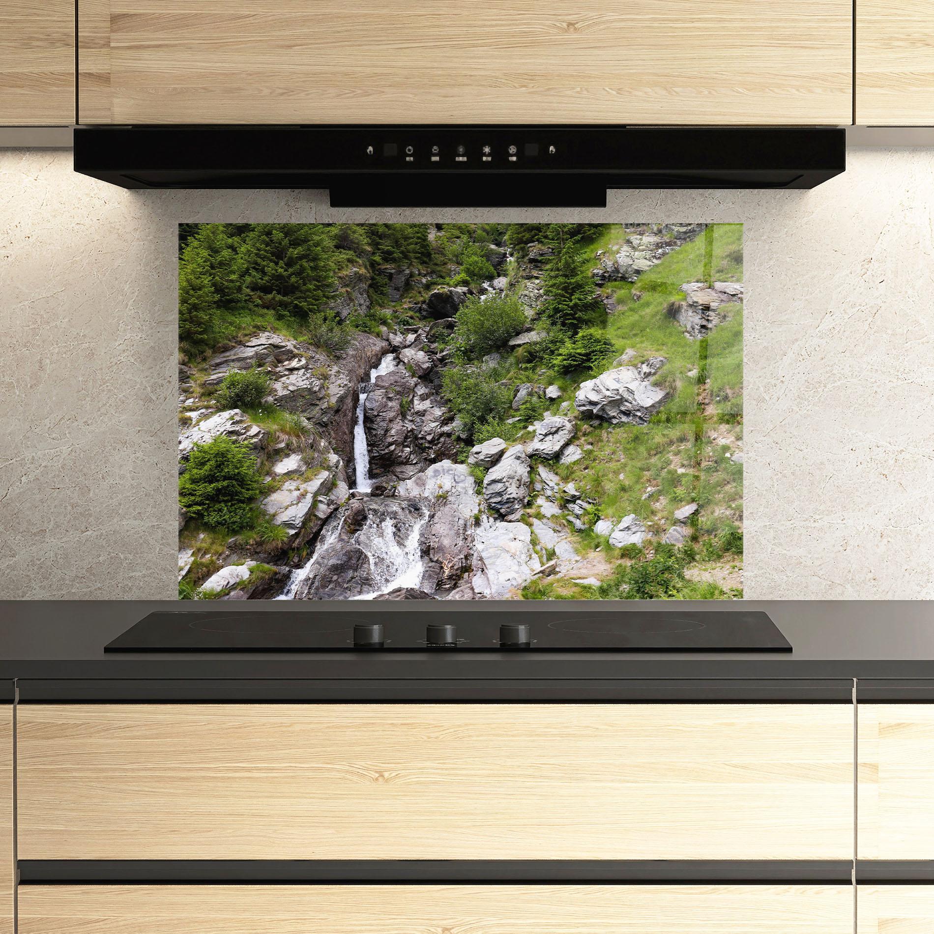 Panou Sticla Bucatarie Small Waterfall mockup 3