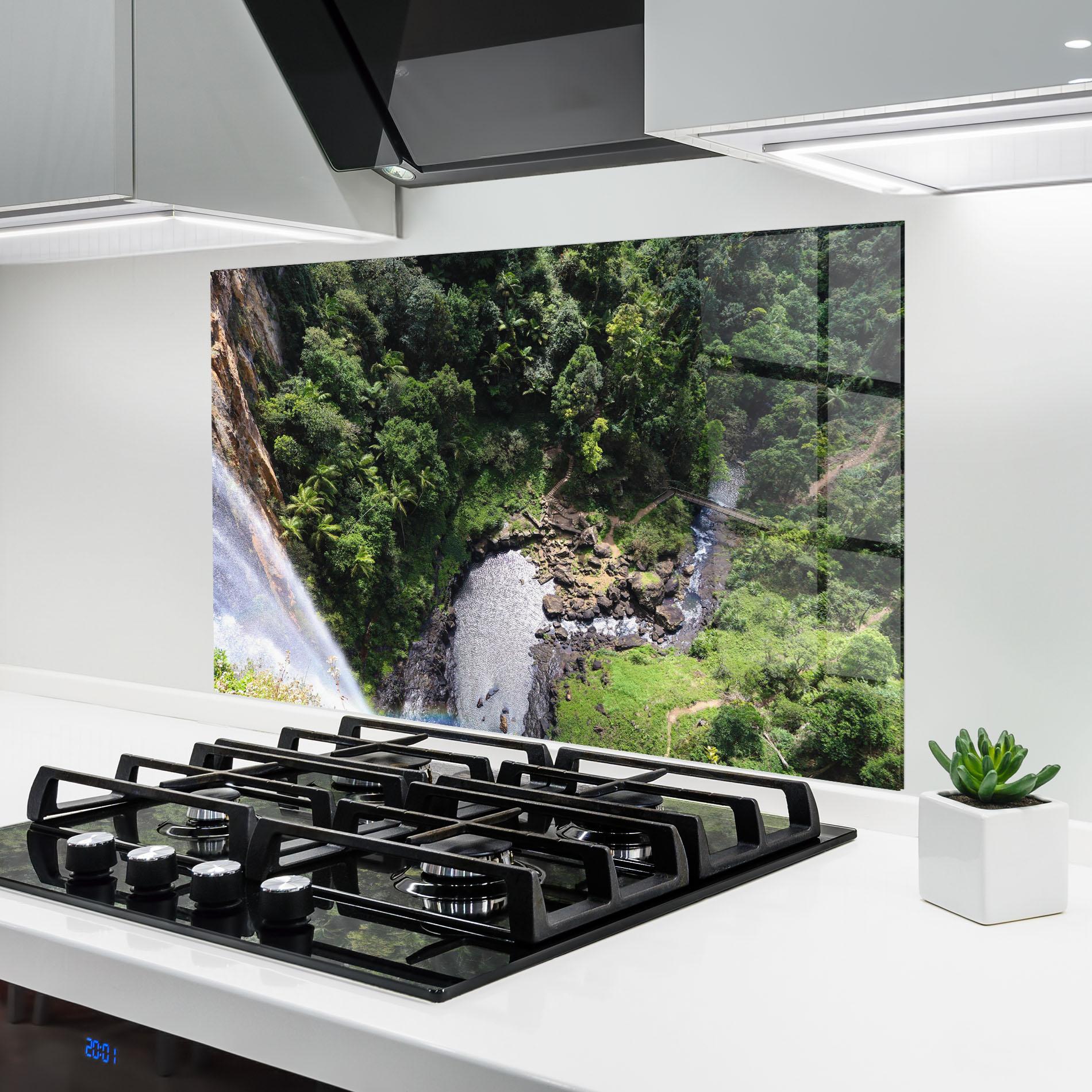 Panou Sticla Bucatarie Top Waterfall View mockup 6