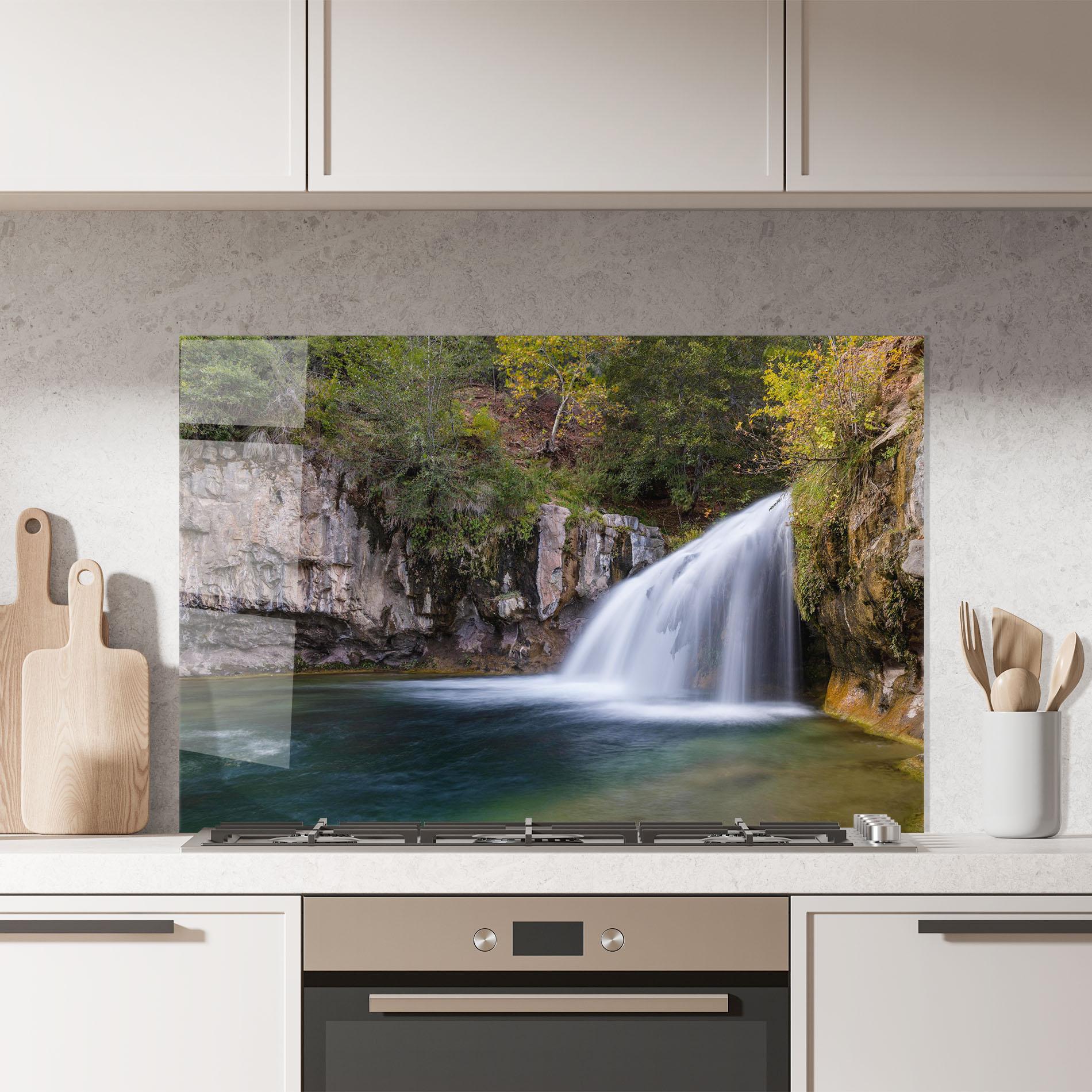 Panou Sticla Bucatarie White Waterfall mockup 7