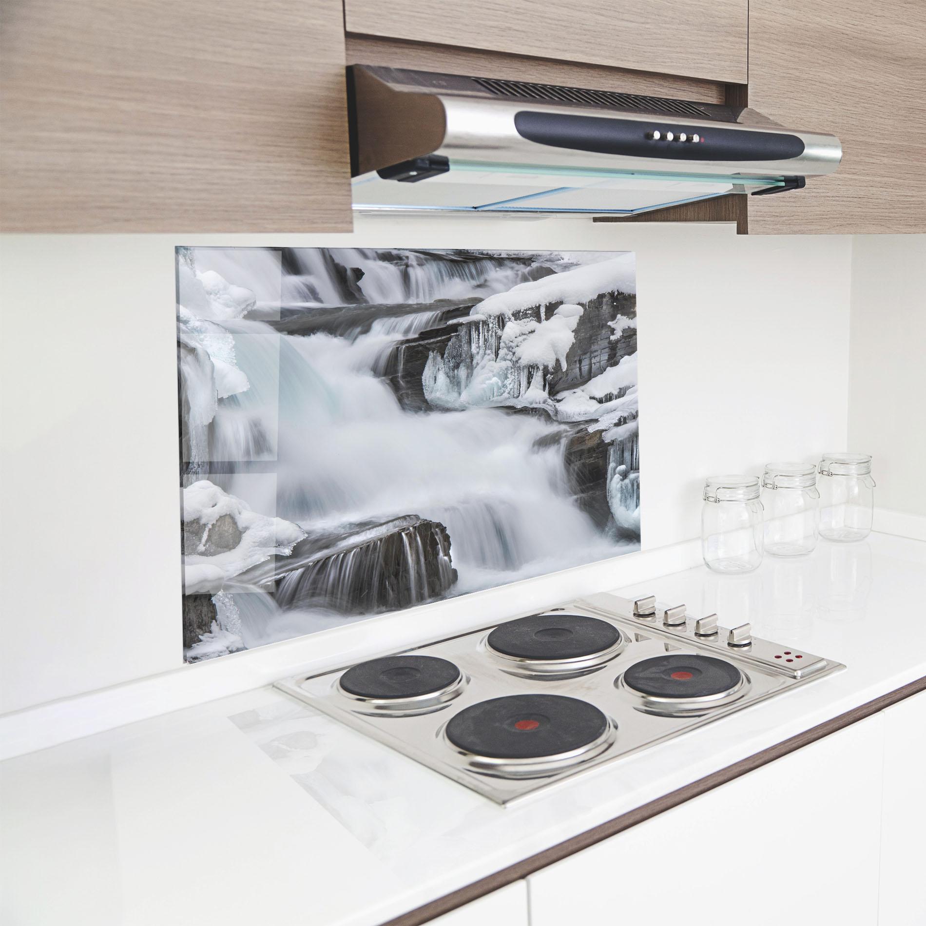Panou Sticla Bucatarie Majestic Winter Waterfall mockup 8