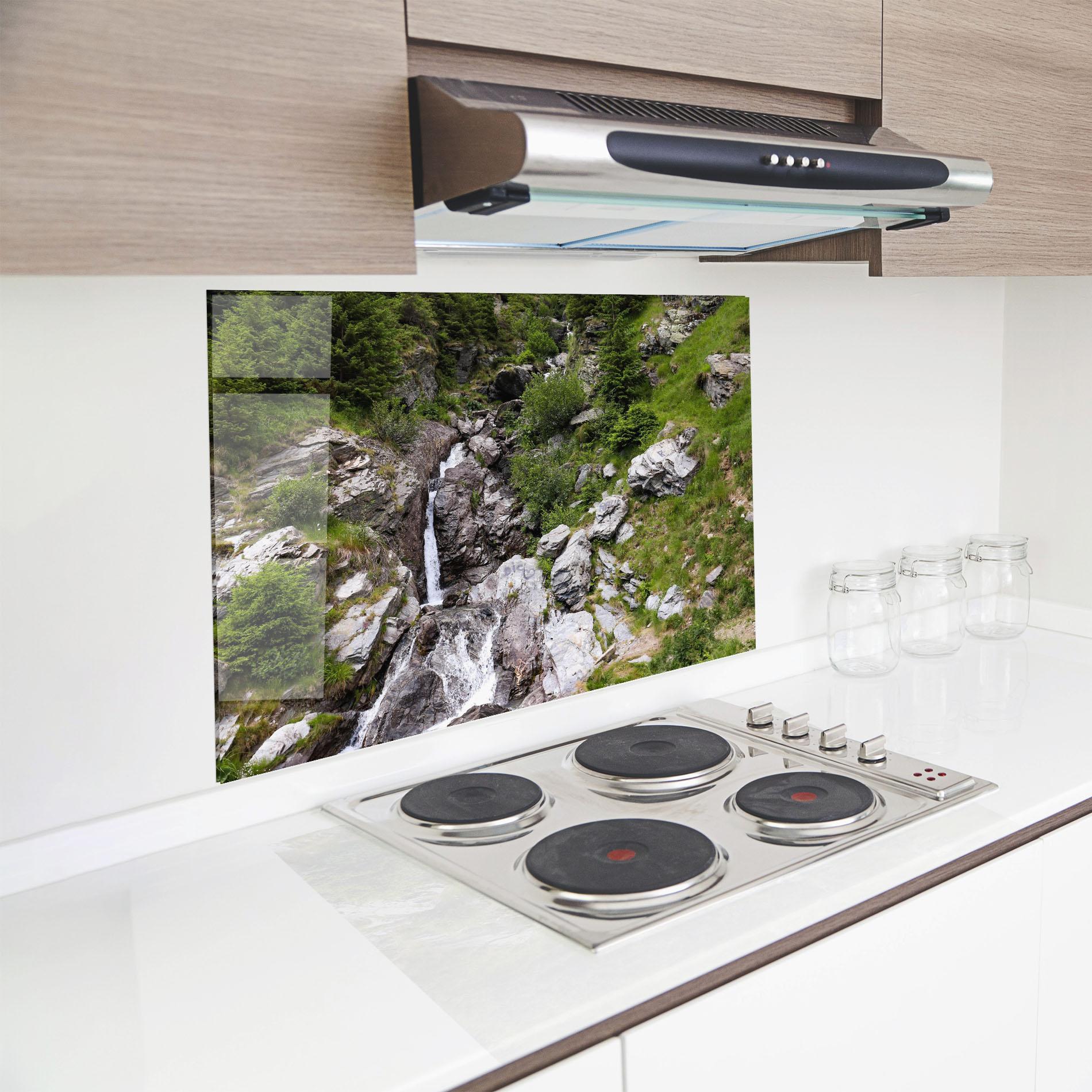 Panou Sticla Bucatarie Small Waterfall mockup 8