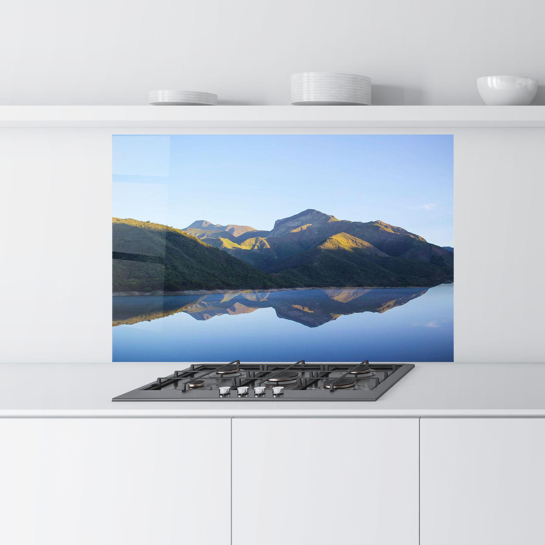 Panou Sticla Bucatarie Blue Nice Lake mockup 9