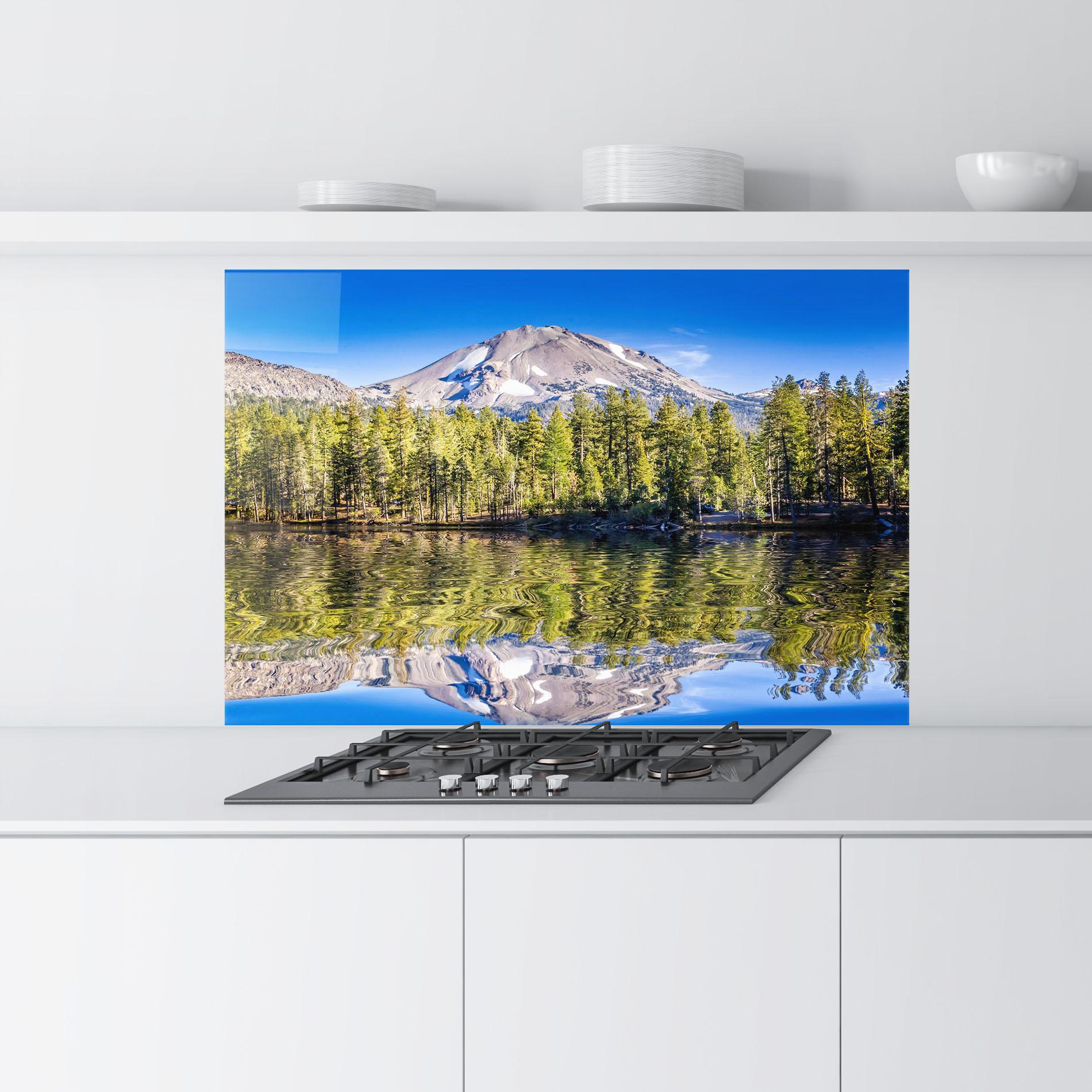 Panou Sticla Bucatarie Green Tree Lake mockup 9