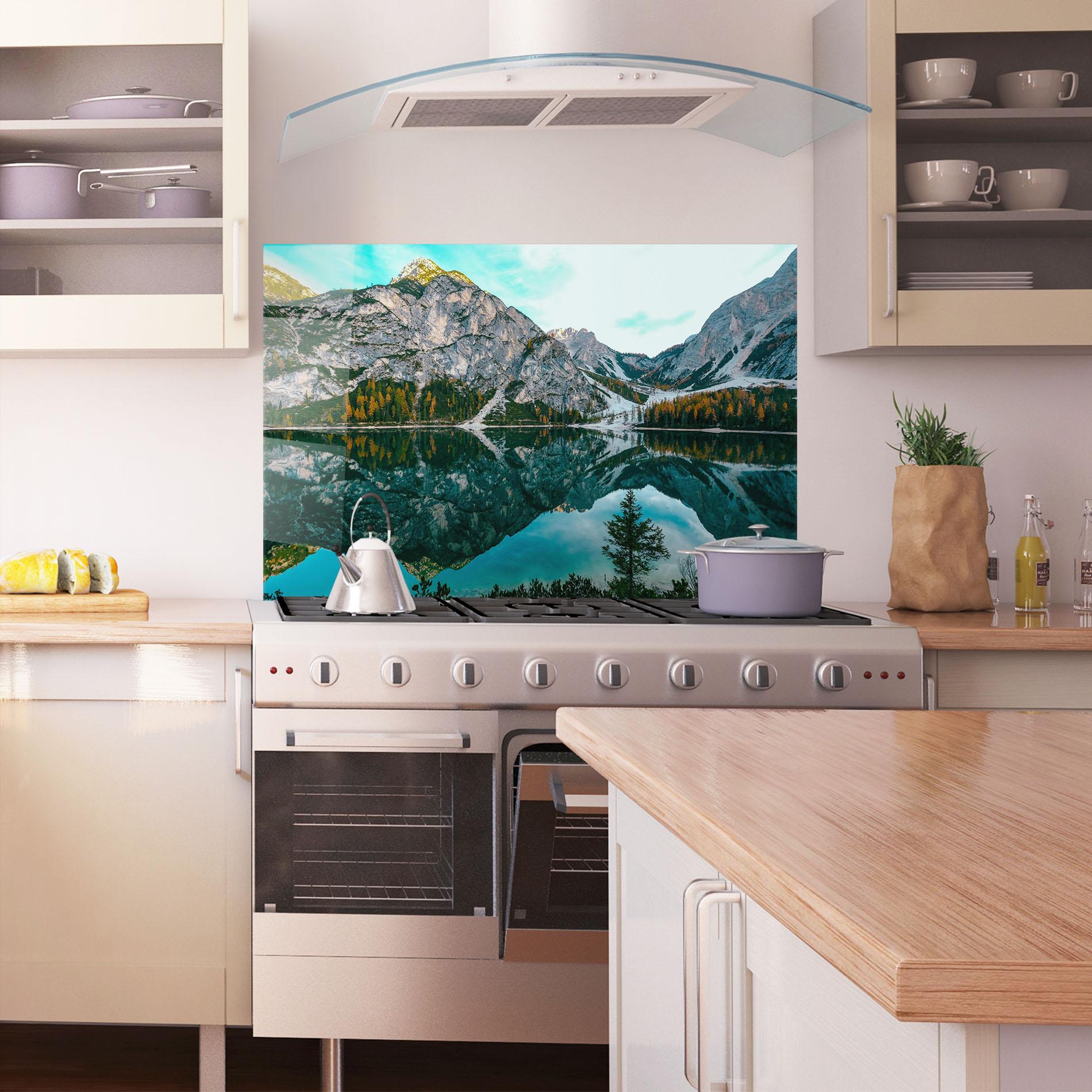 Panou Sticla Bucatarie Mountain Nice Lake mockup 1